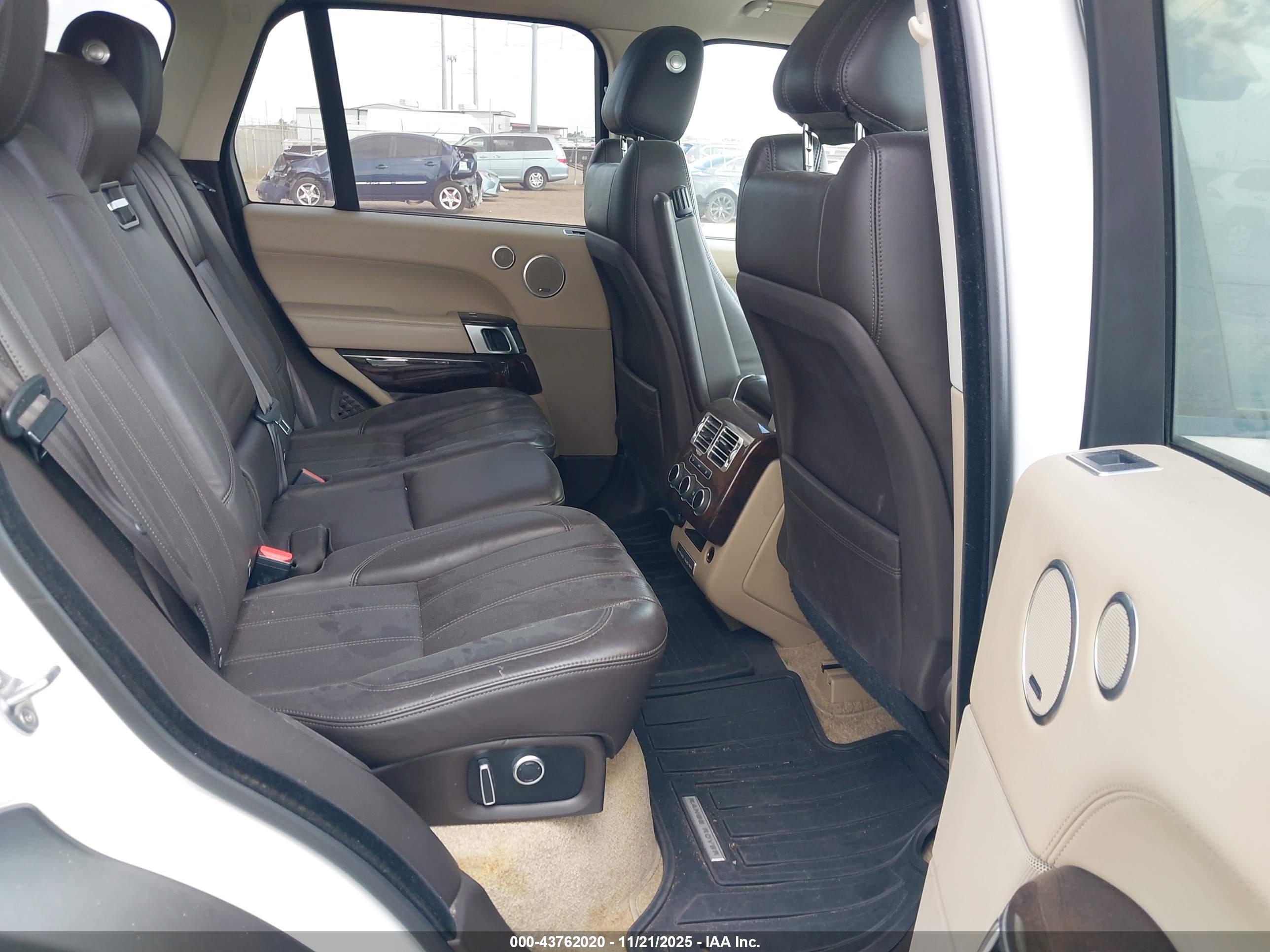 LAND ROVER image 8