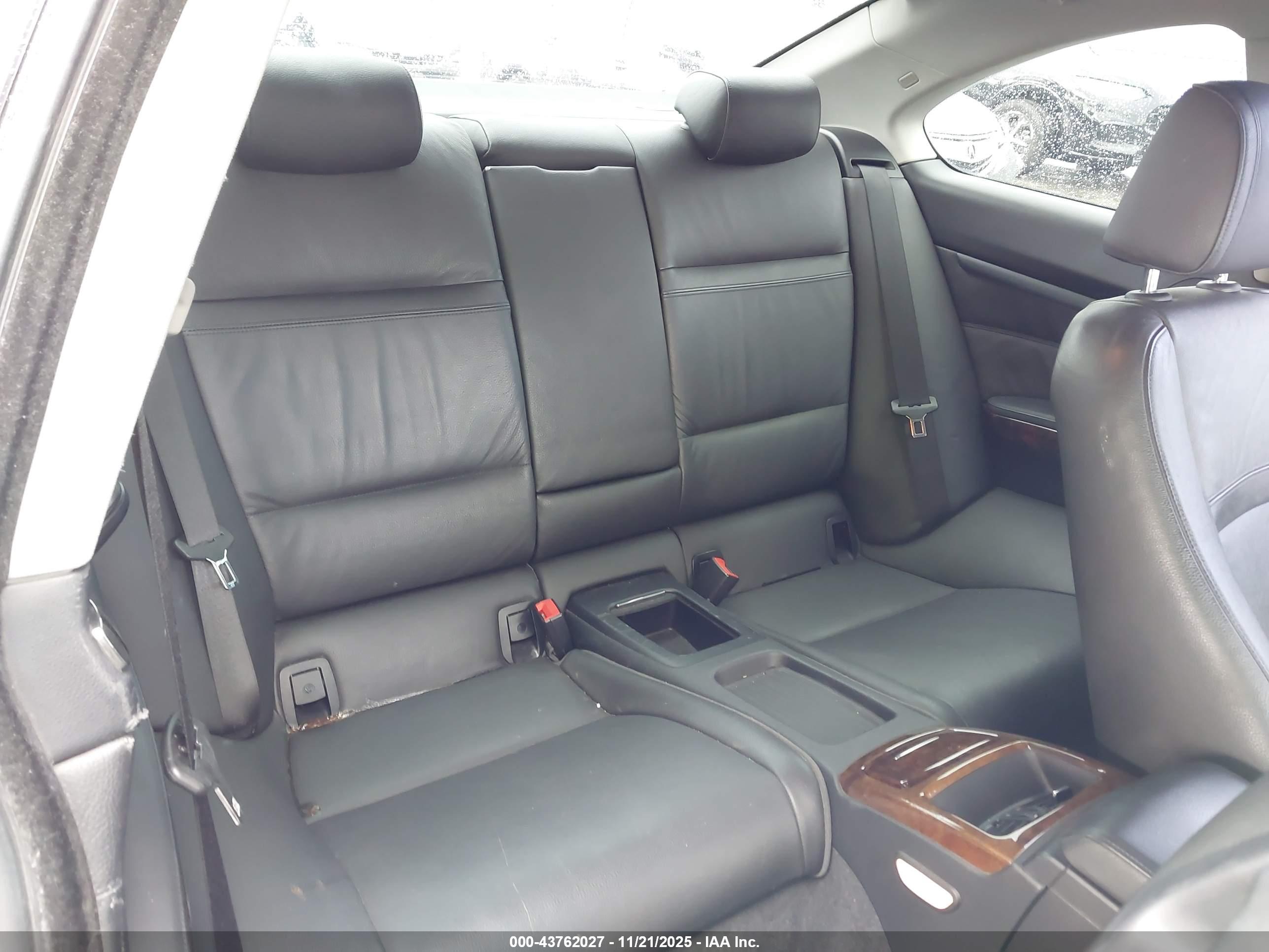 BMW 328I image 8