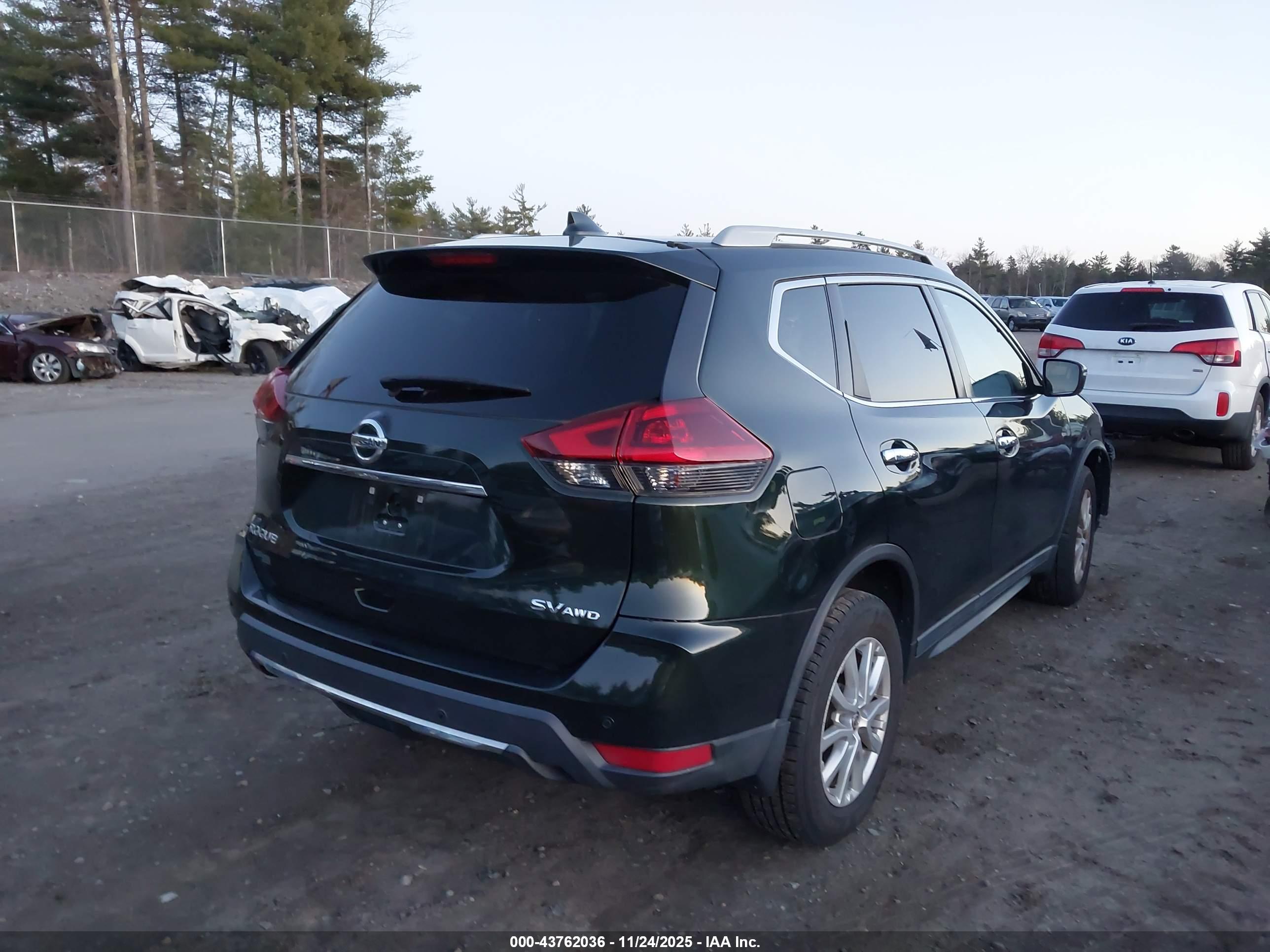 NISSAN ROGUE image 4