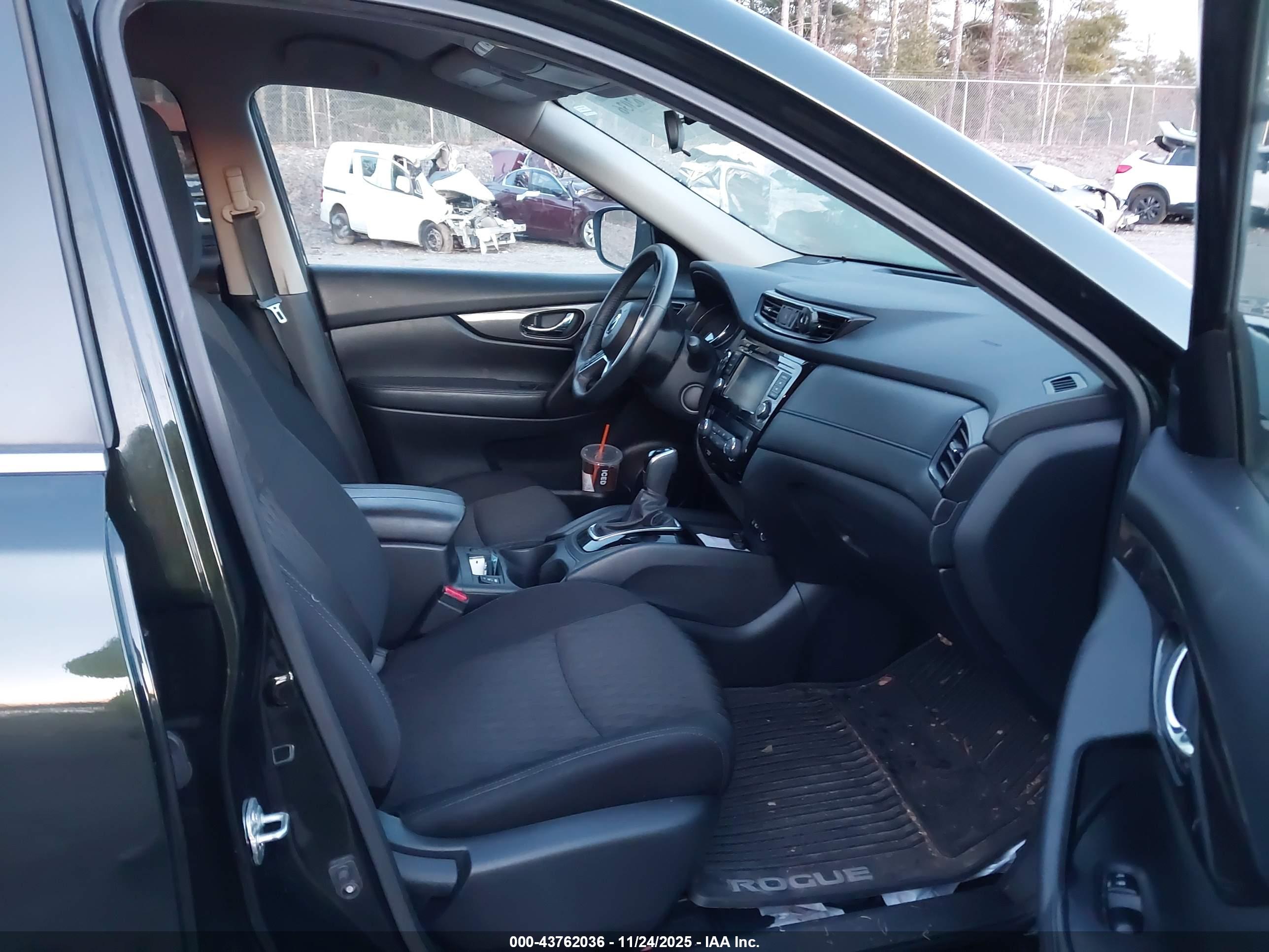 NISSAN ROGUE image 5