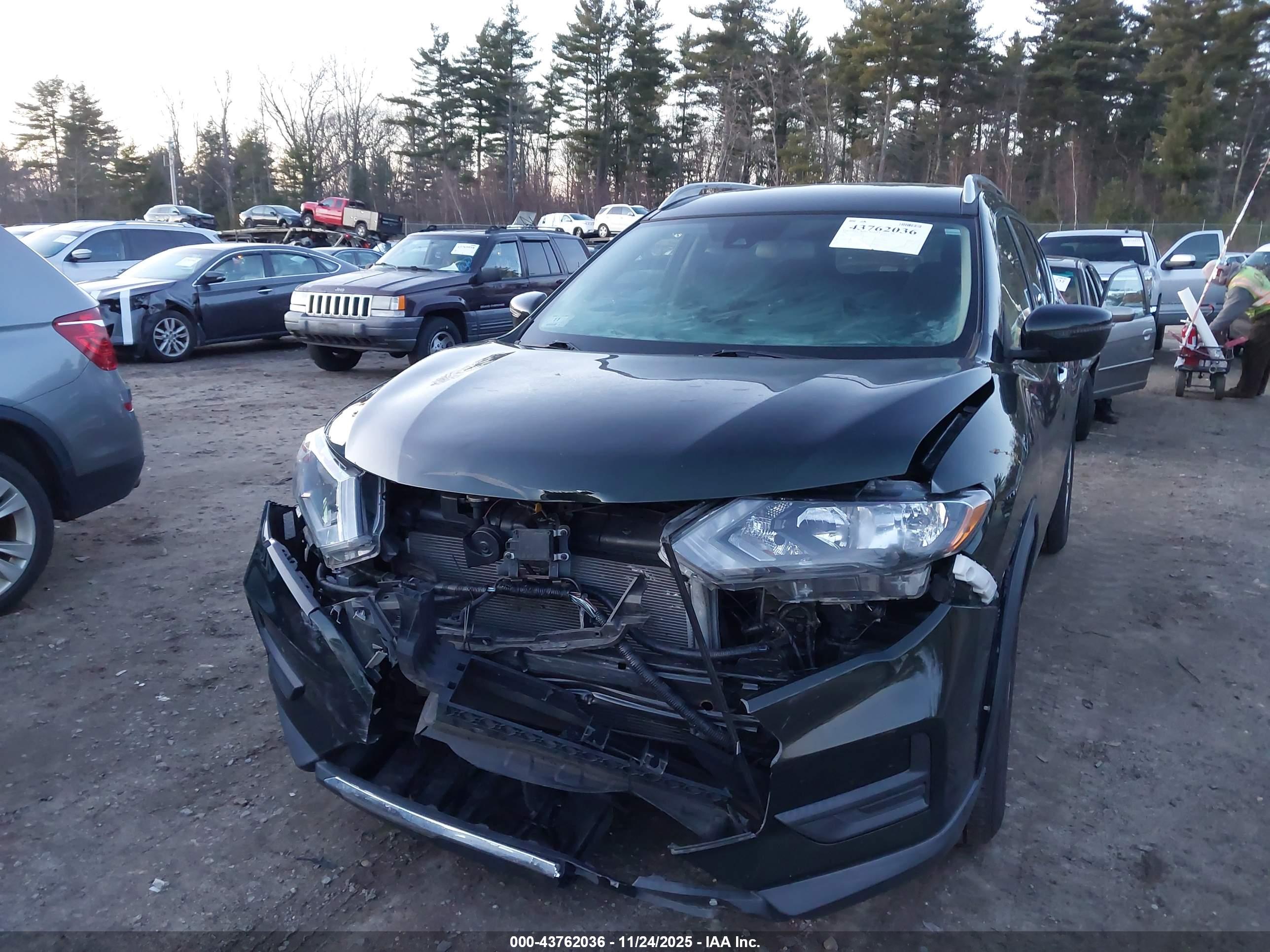 NISSAN ROGUE image 6