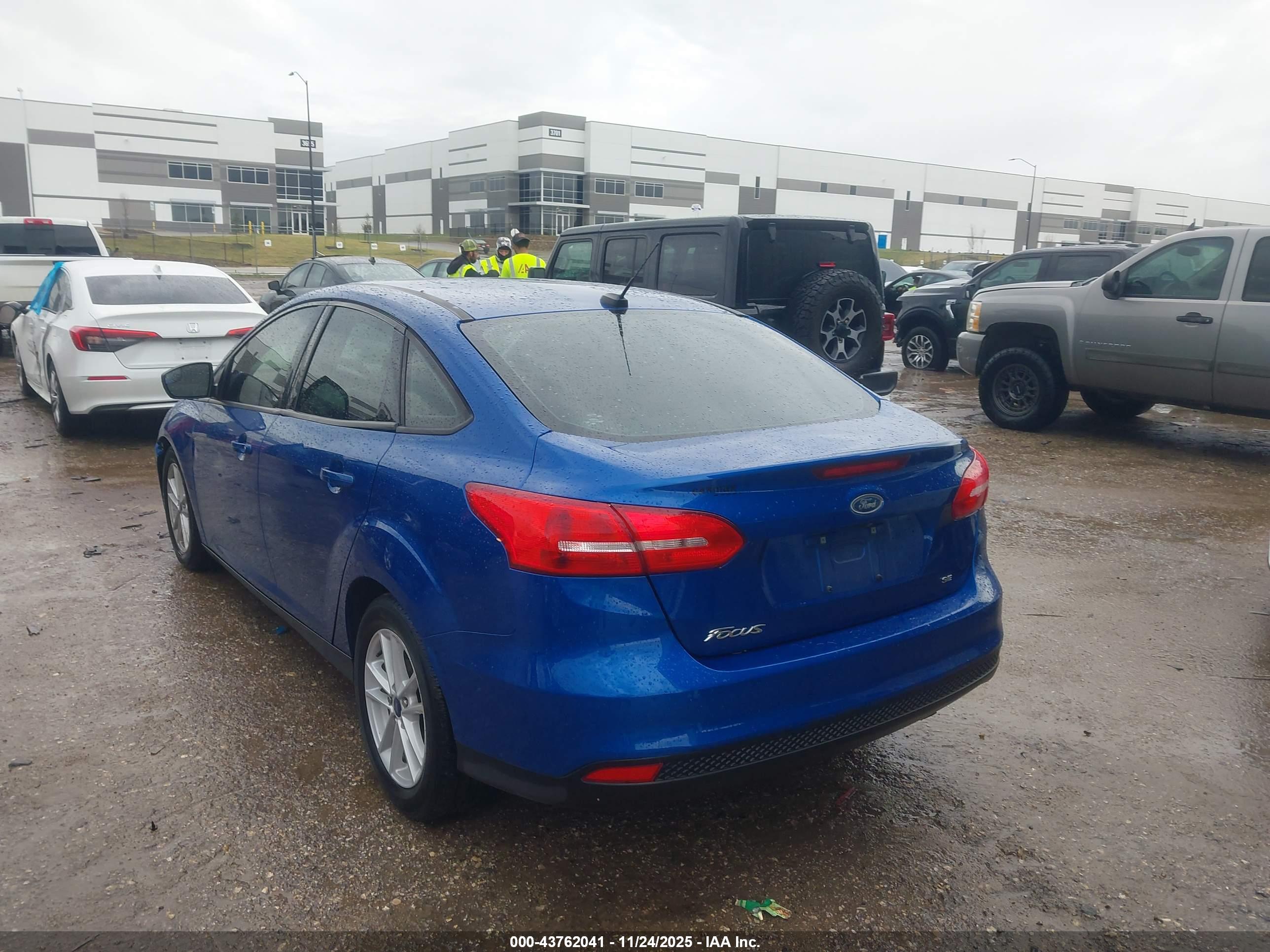 FORD FOCUS image 3
