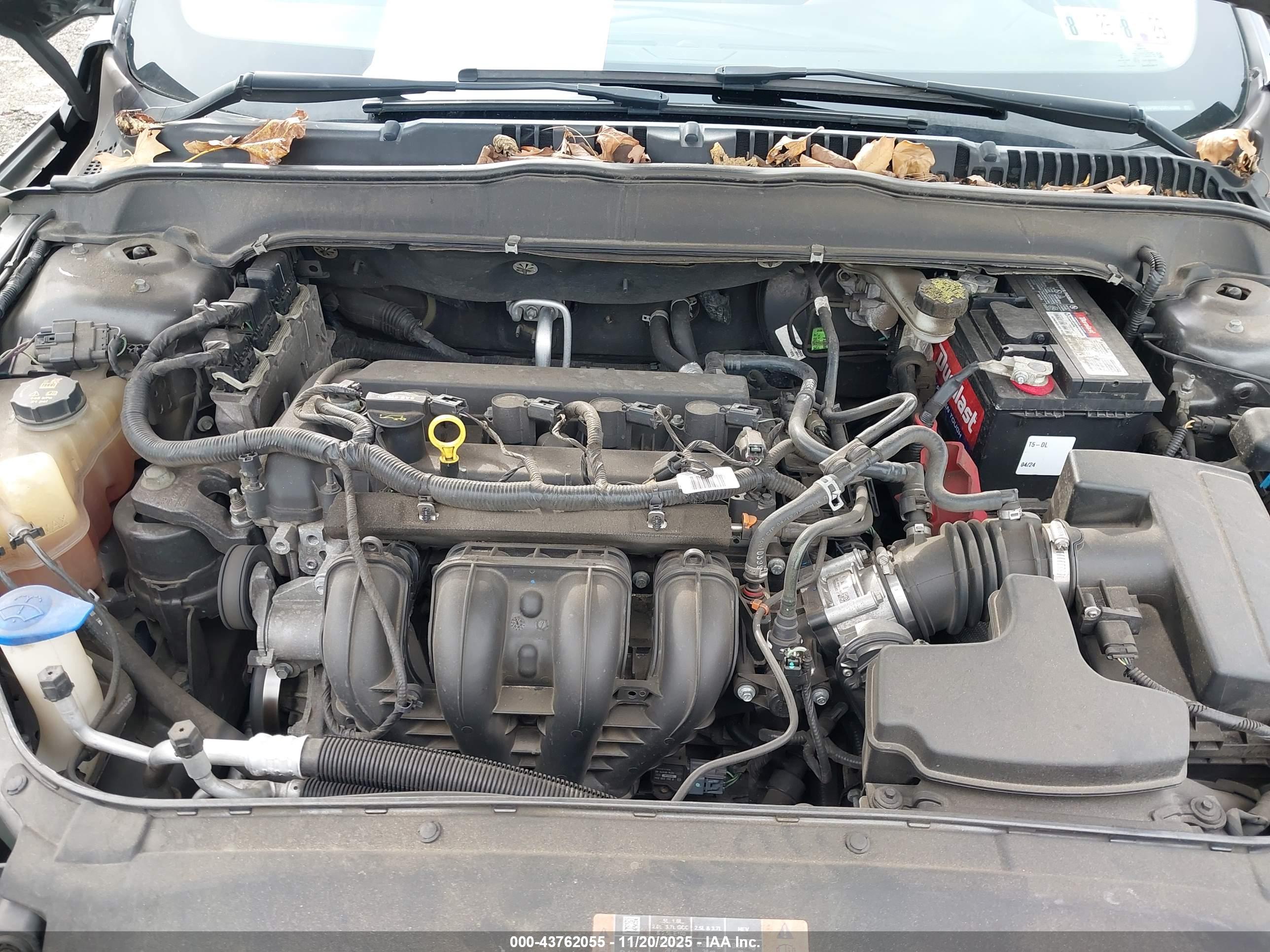 FORD FUSION image 10