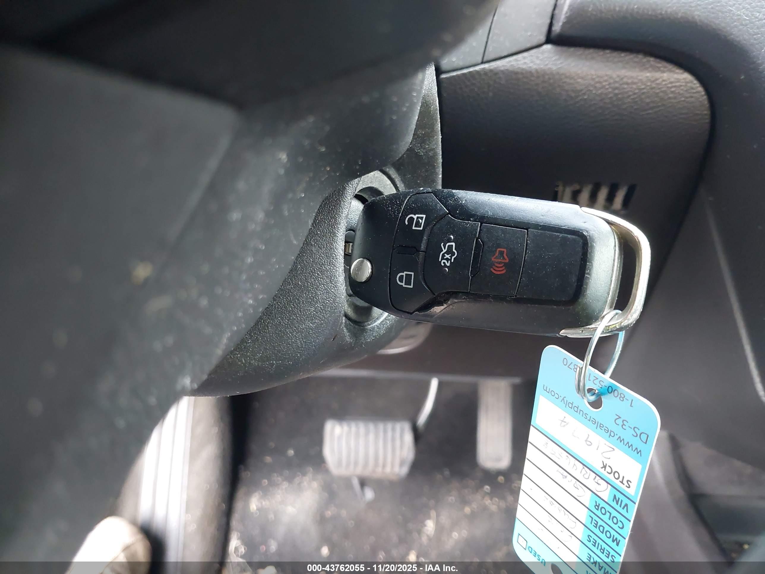 FORD FUSION image 11