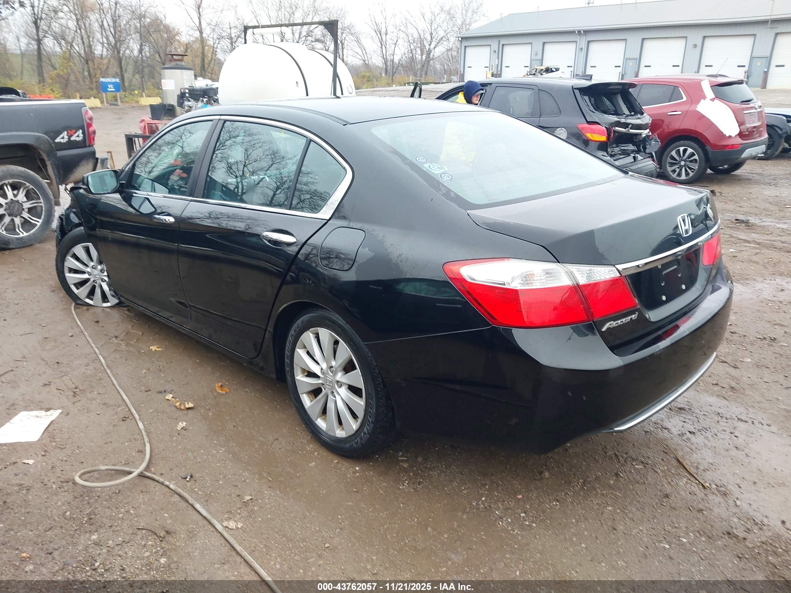HONDA ACCORD image 3
