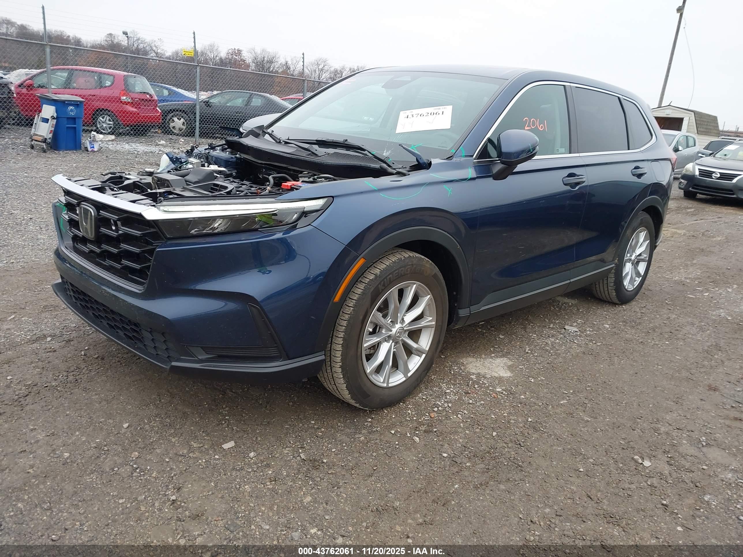HONDA CR-V image 2