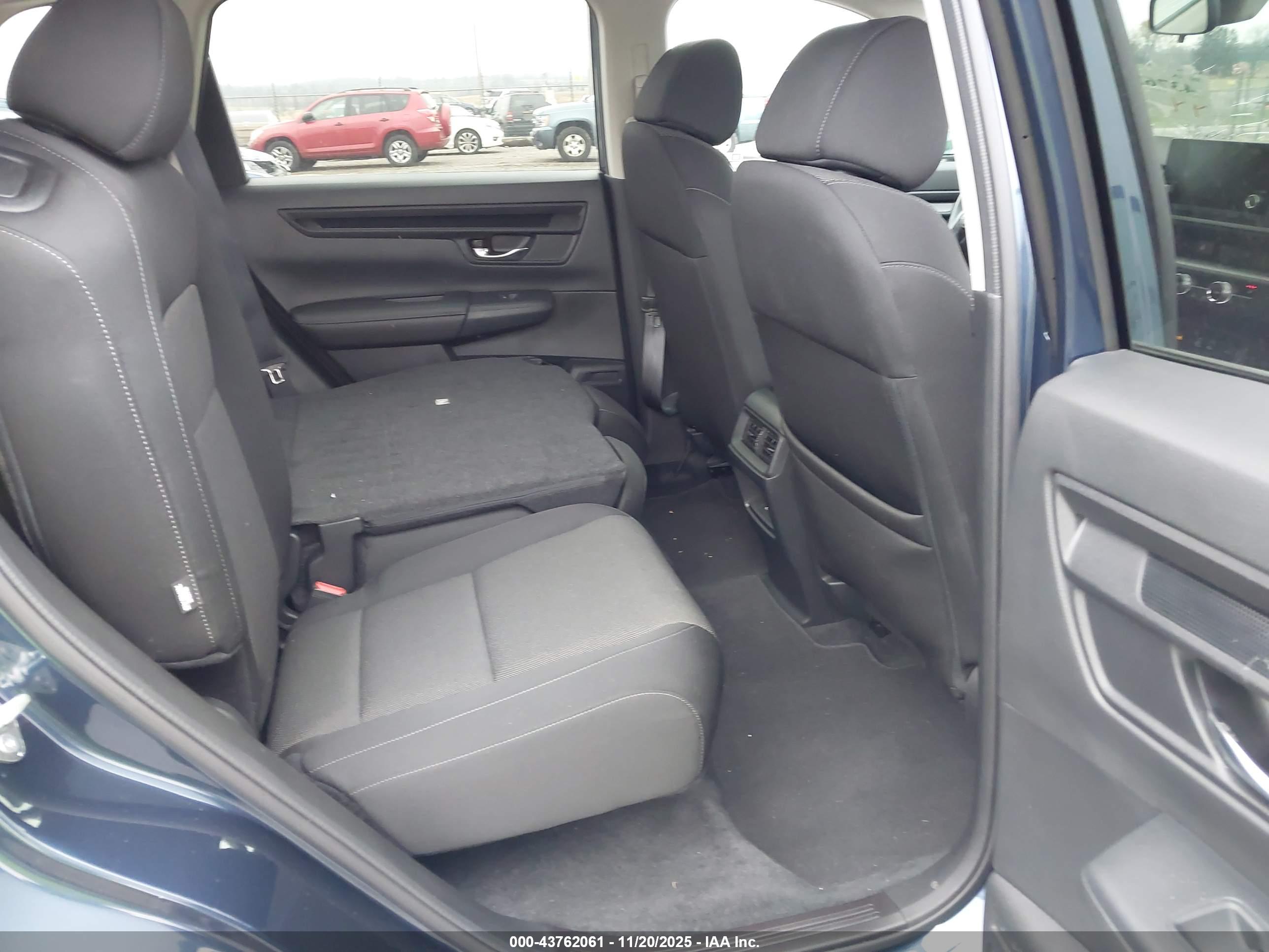 HONDA CR-V image 8