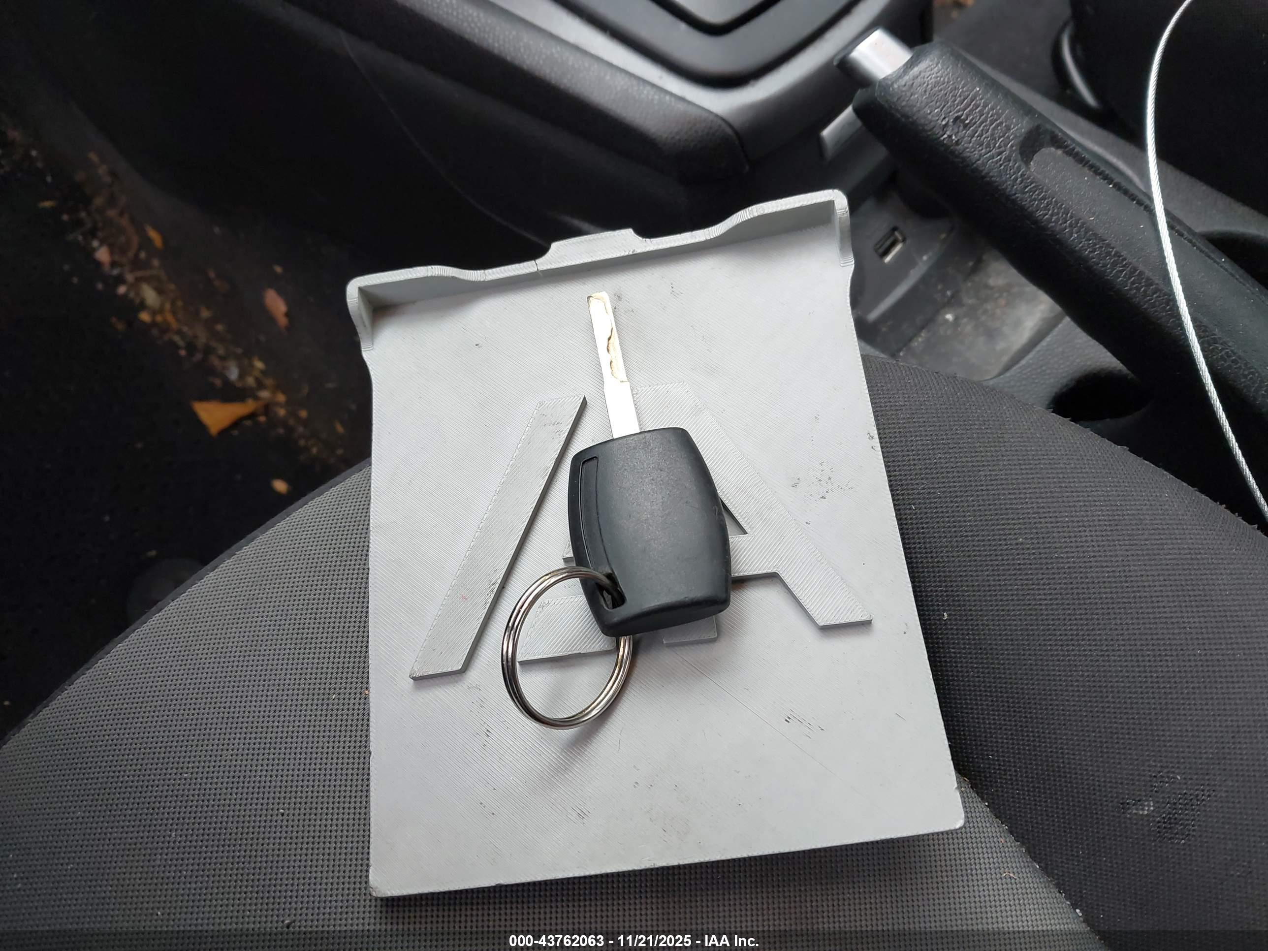FORD FIESTA image 11