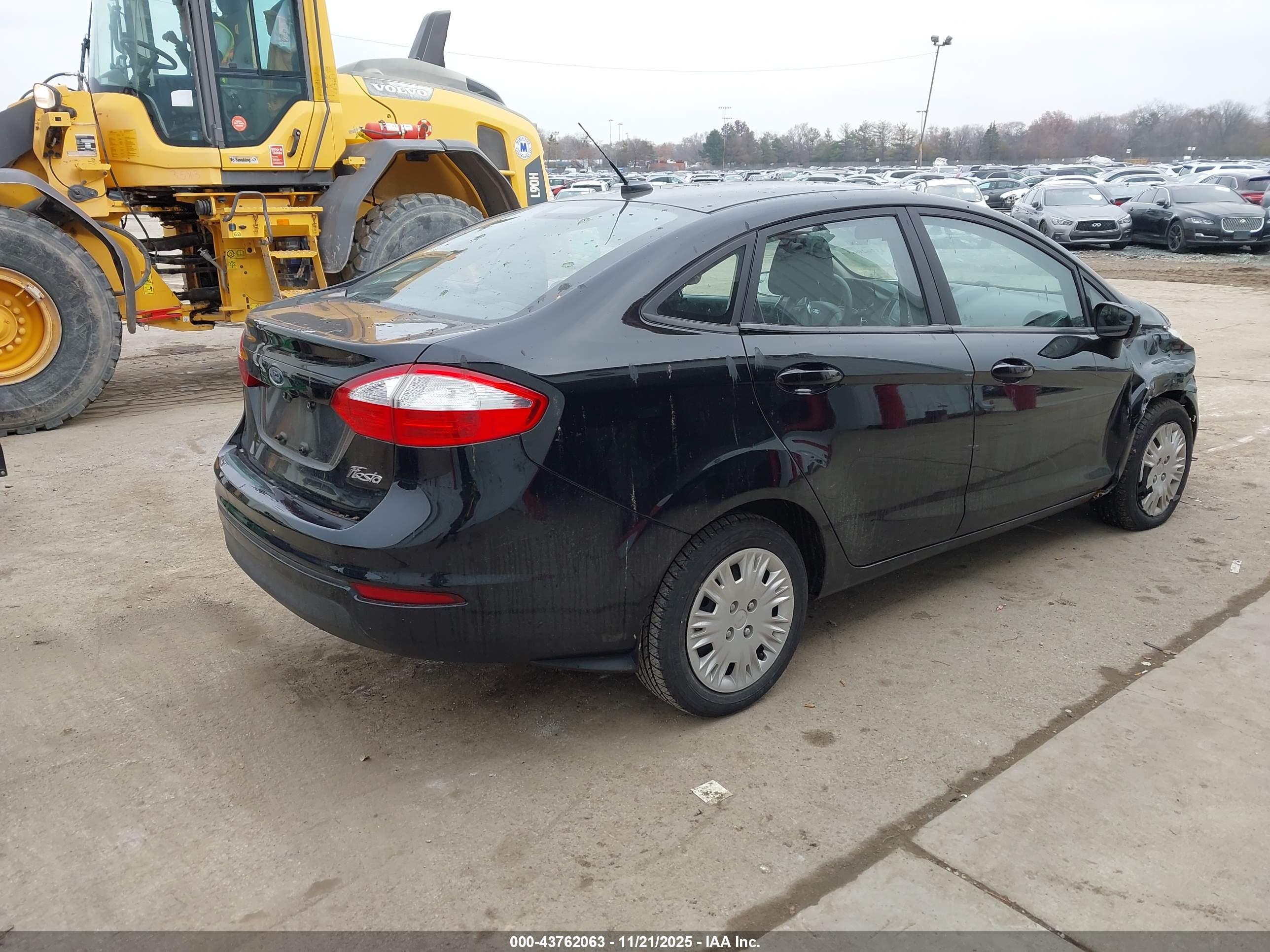 FORD FIESTA image 4
