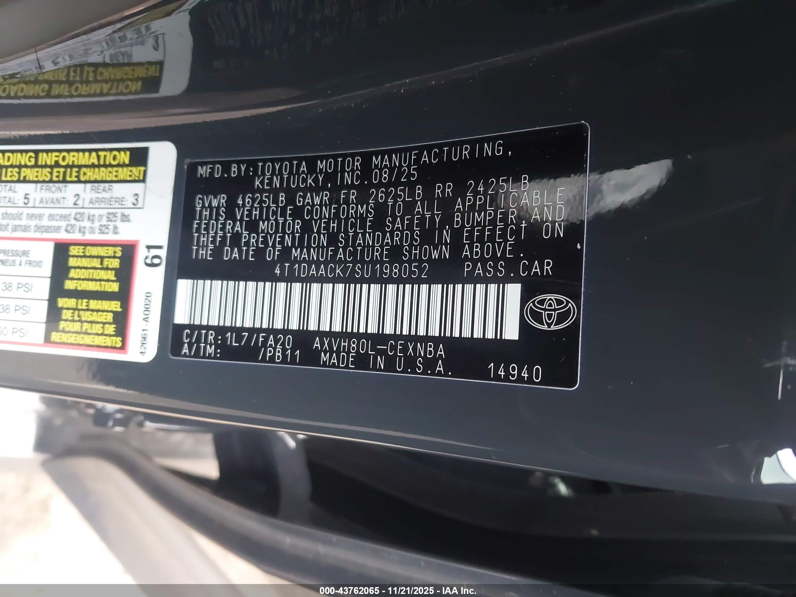 TOYOTA CAMRY image 9