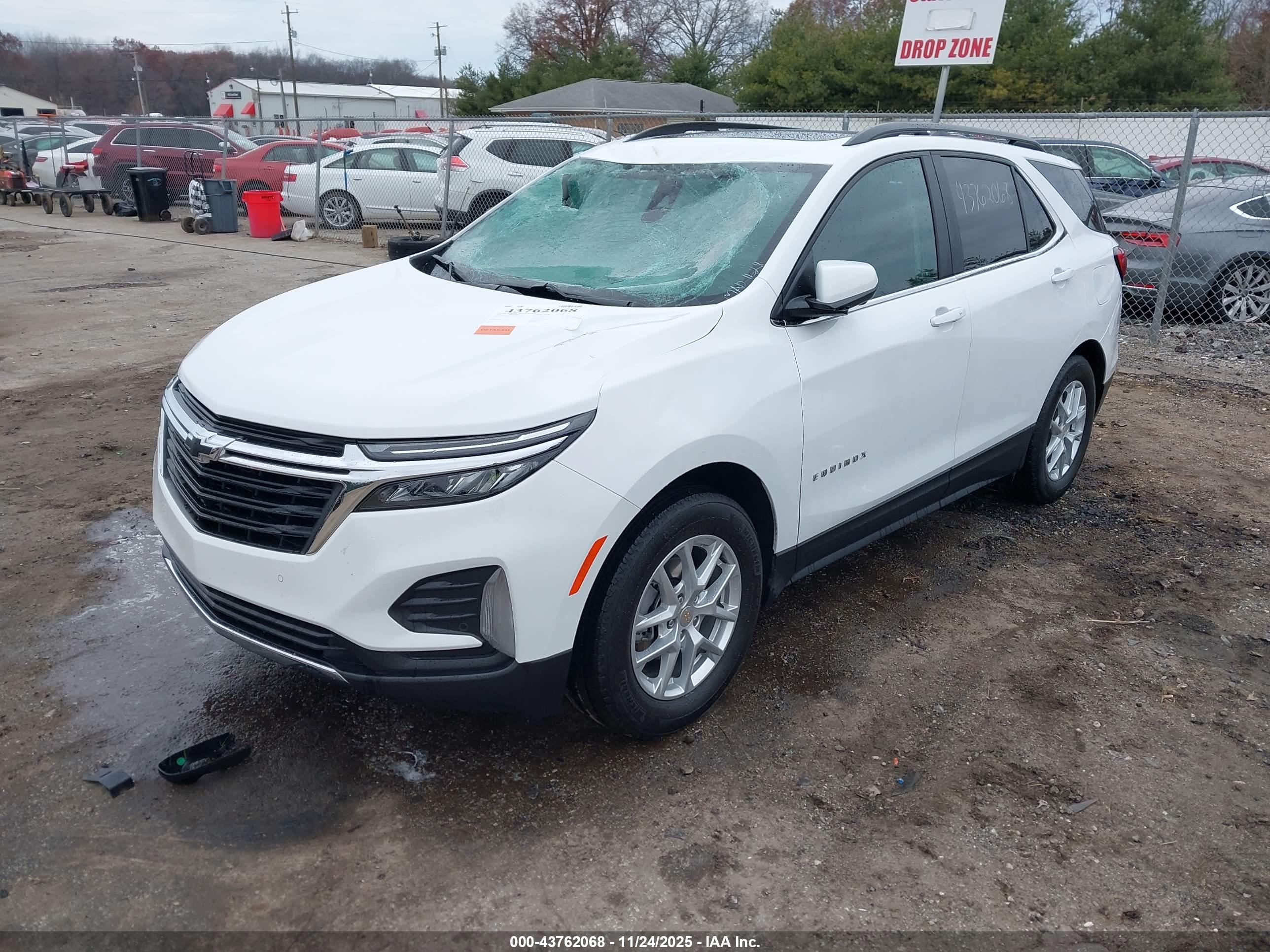 CHEVROLET EQUINOX image 2
