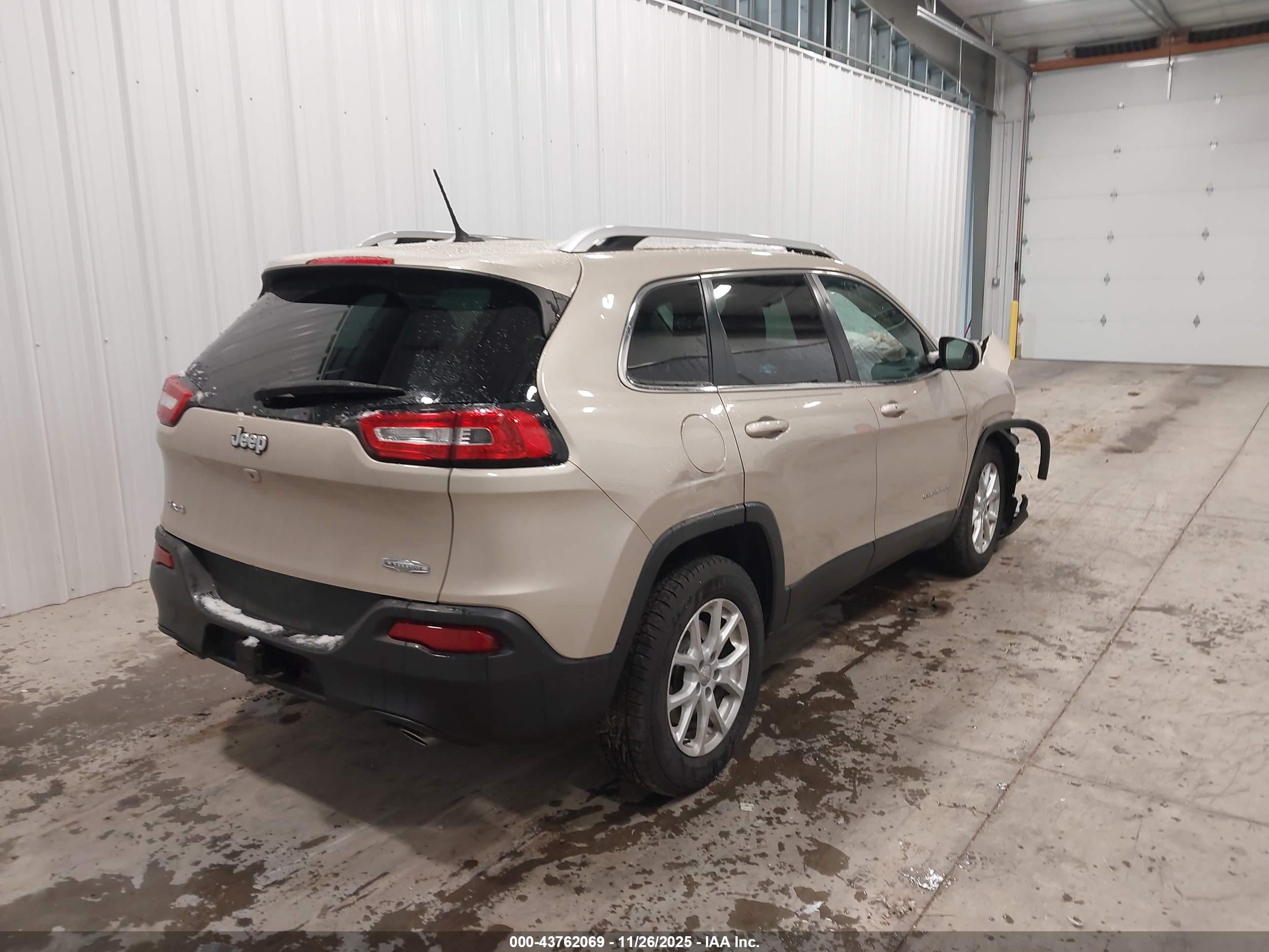 JEEP CHEROKEE image 4
