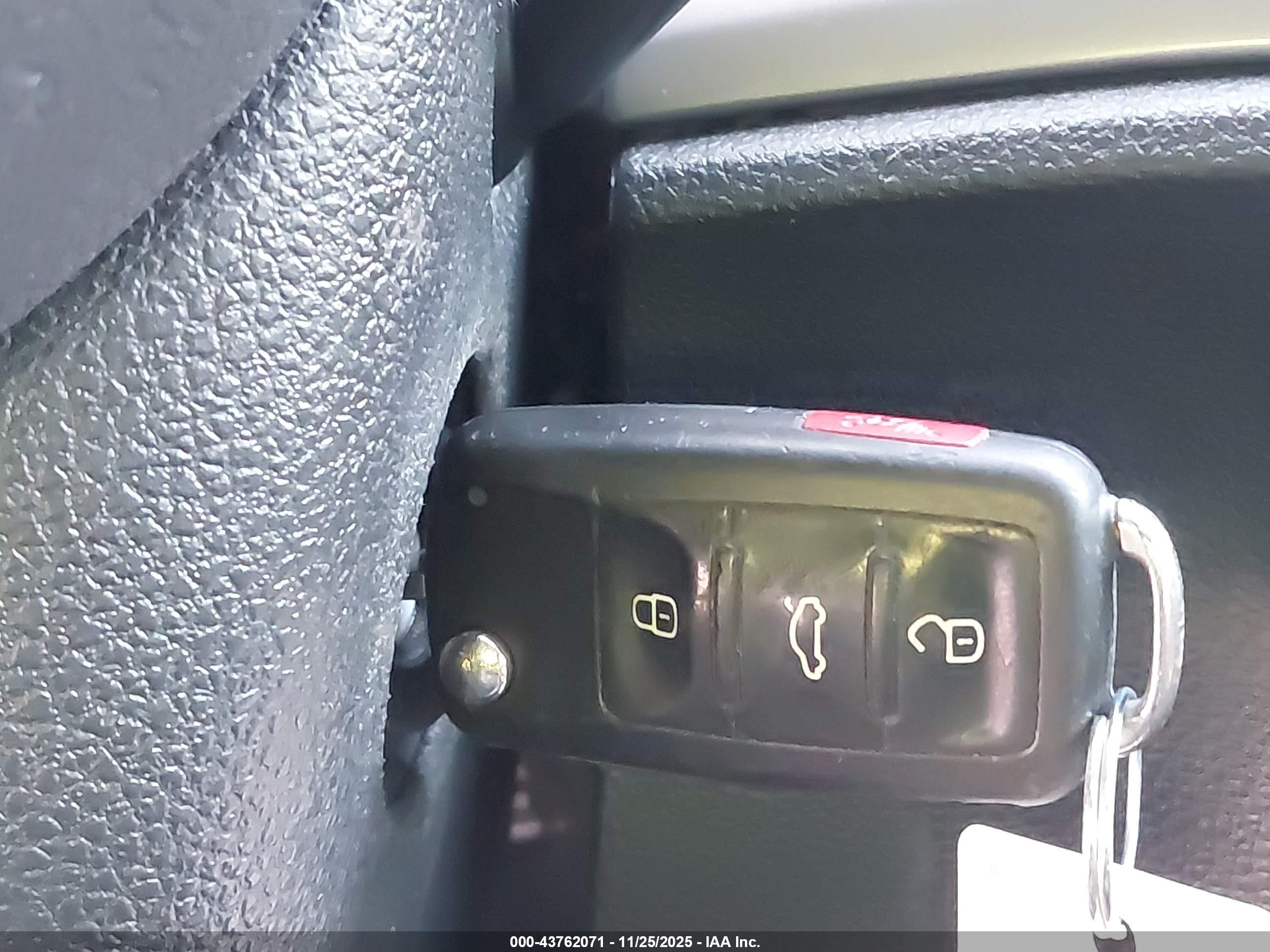 VOLKSWAGEN PASSAT image 11