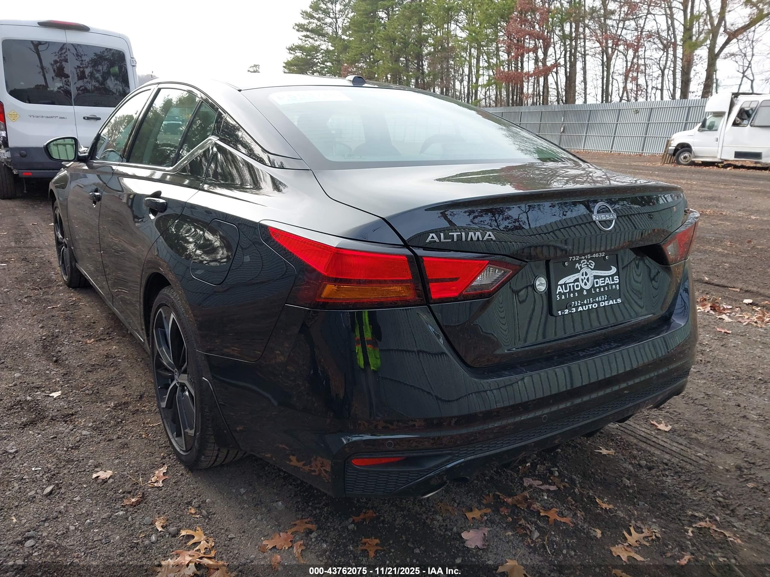 NISSAN ALTIMA image 3