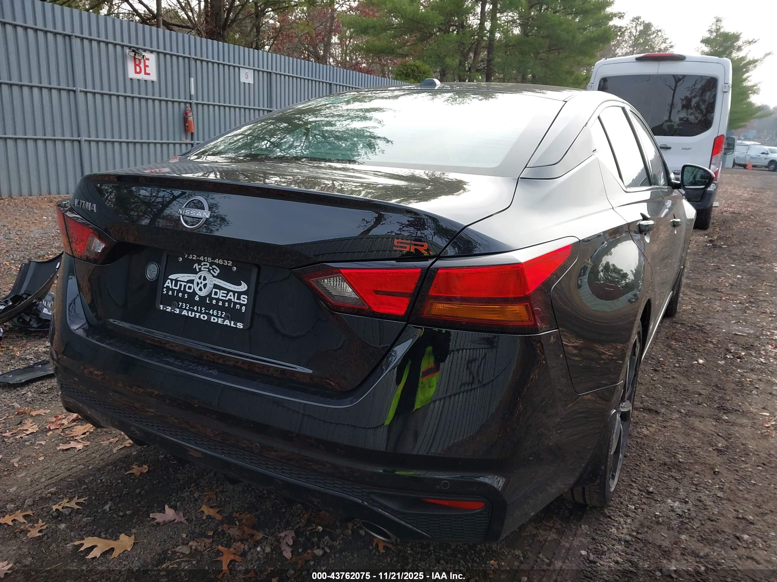 NISSAN ALTIMA image 4