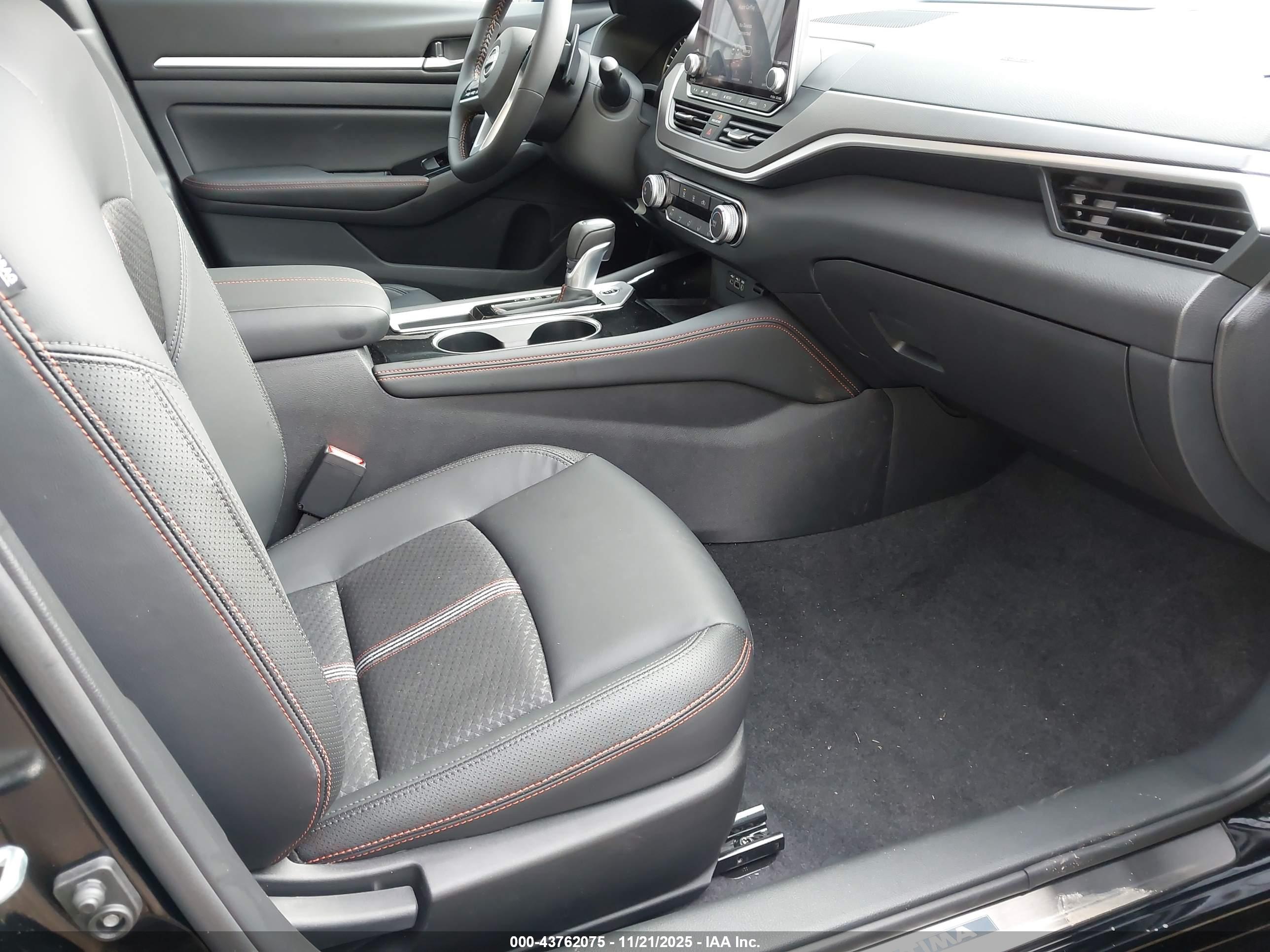 NISSAN ALTIMA image 5
