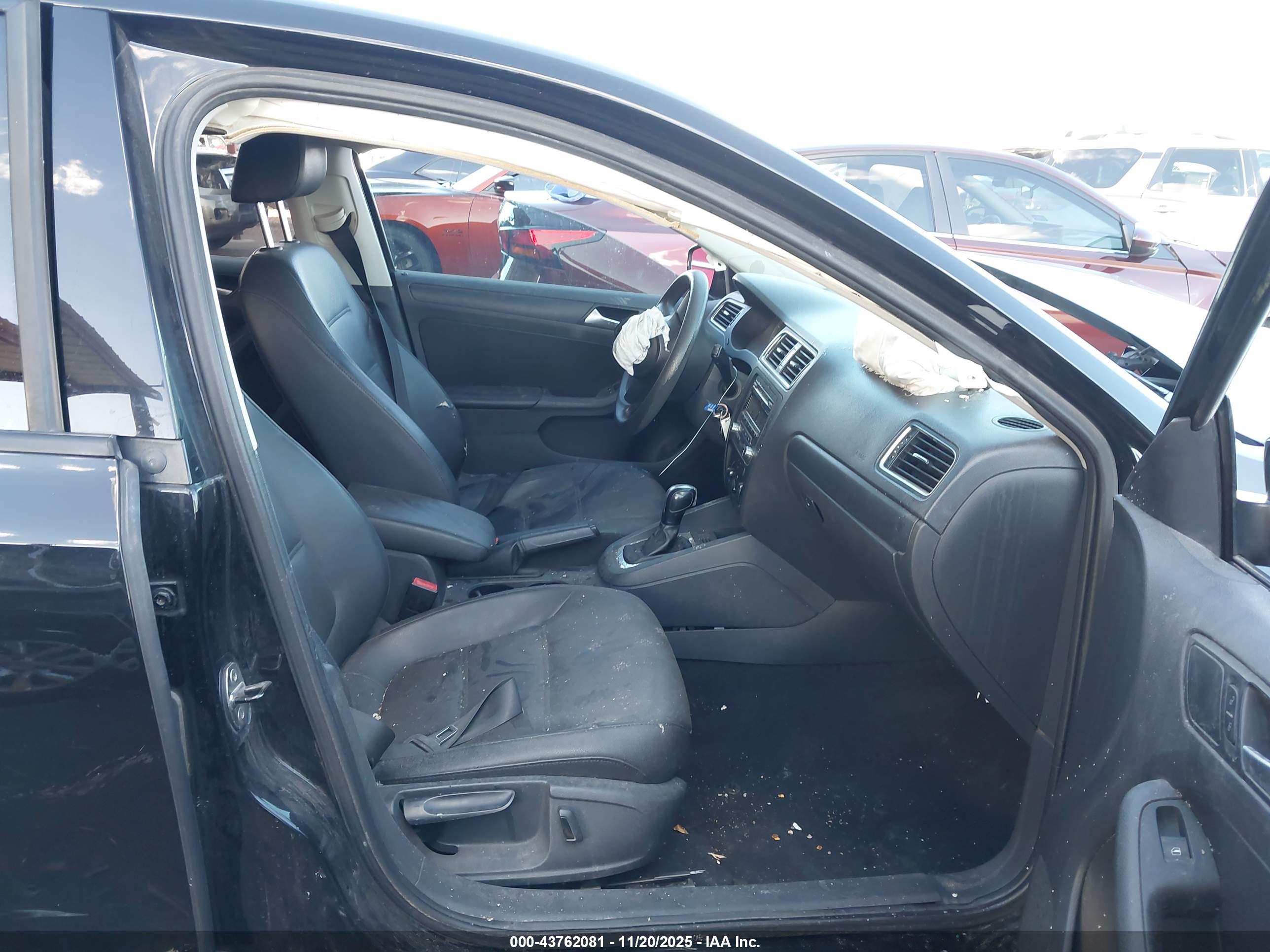 VOLKSWAGEN JETTA image 5
