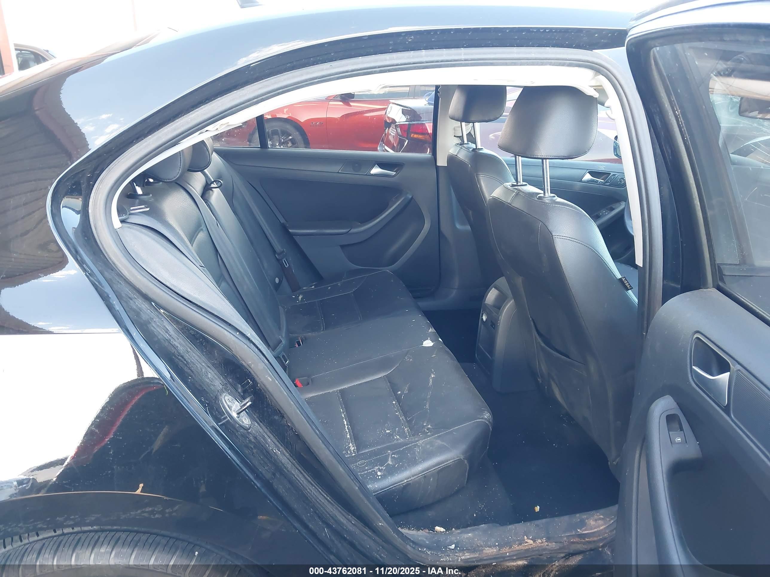 VOLKSWAGEN JETTA image 8