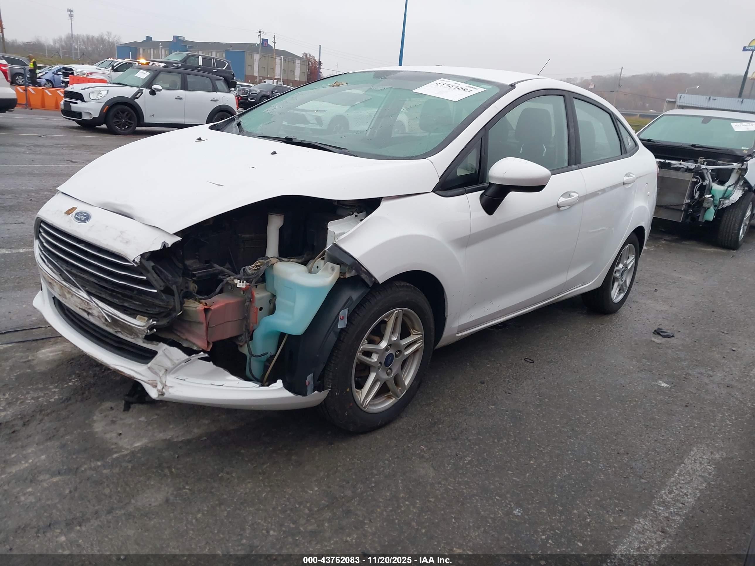 FORD FIESTA image 2