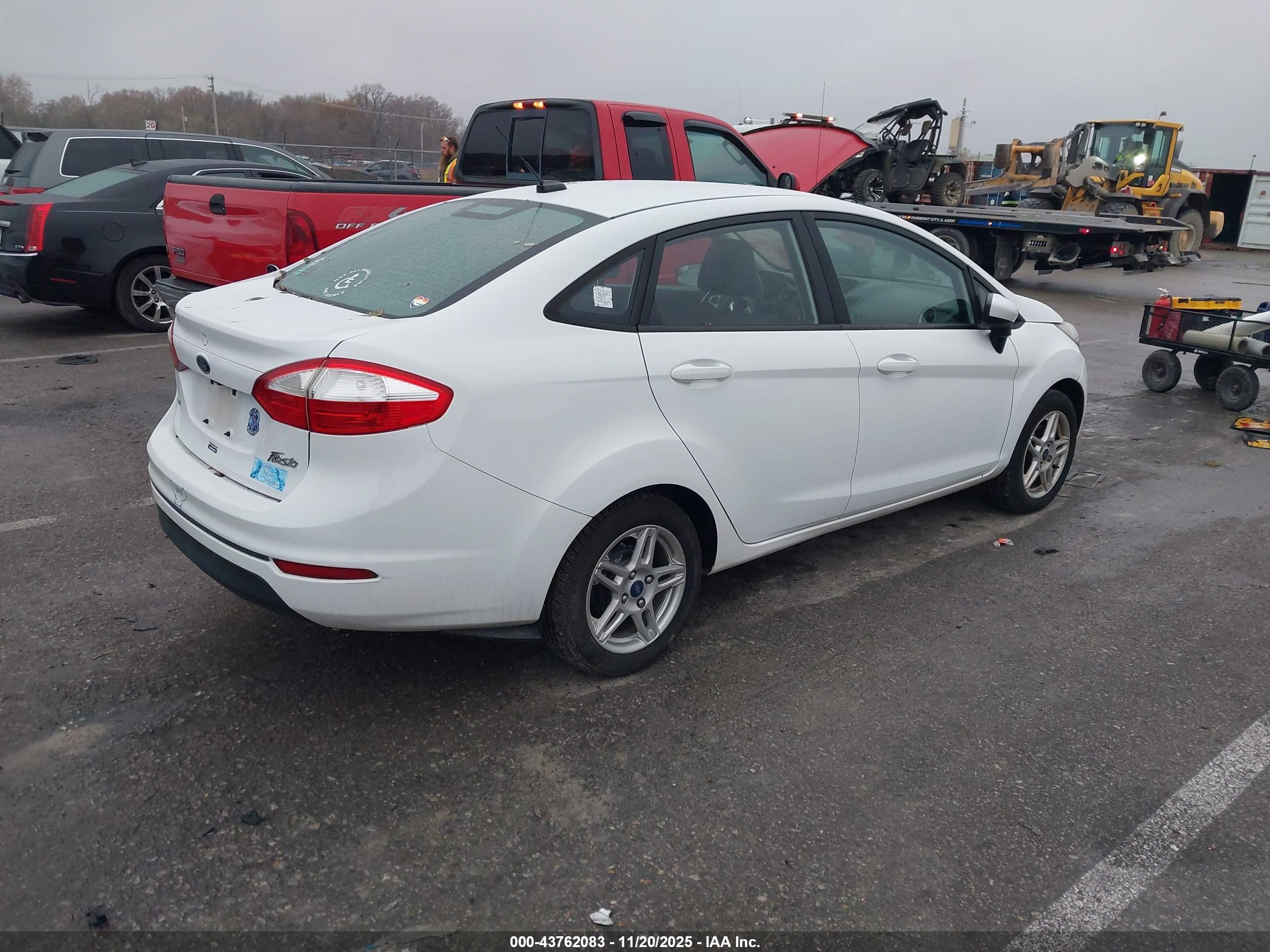 FORD FIESTA image 4