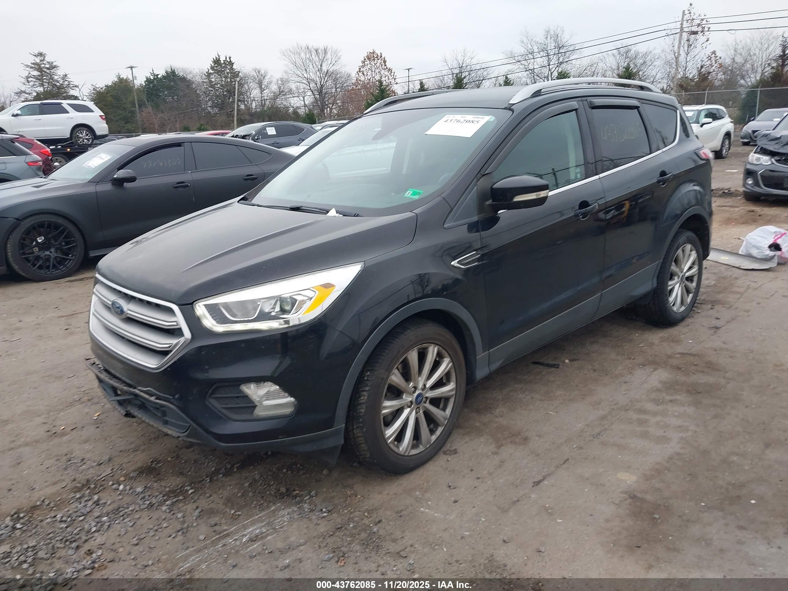 FORD ESCAPE image 2
