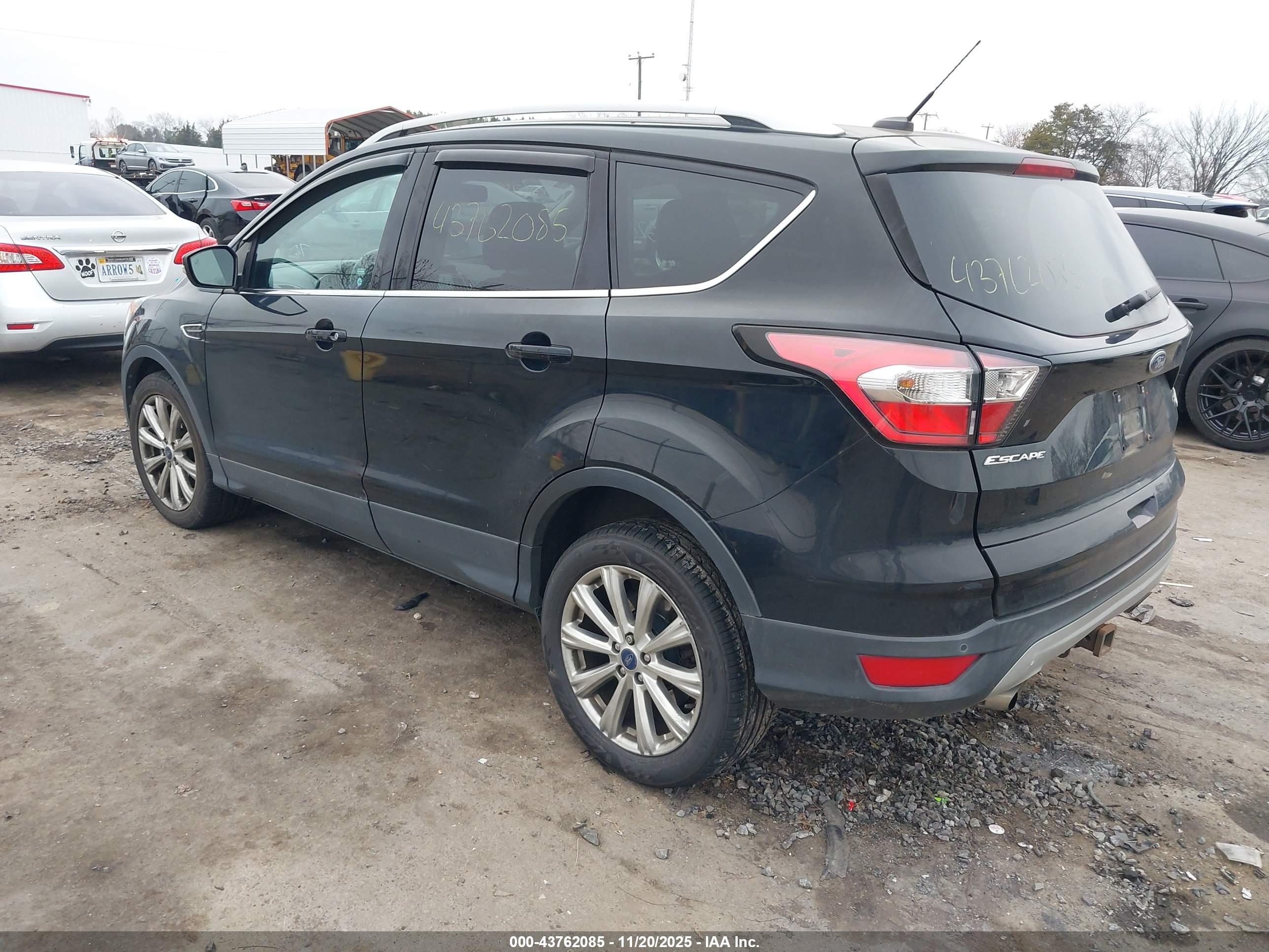 FORD ESCAPE image 3
