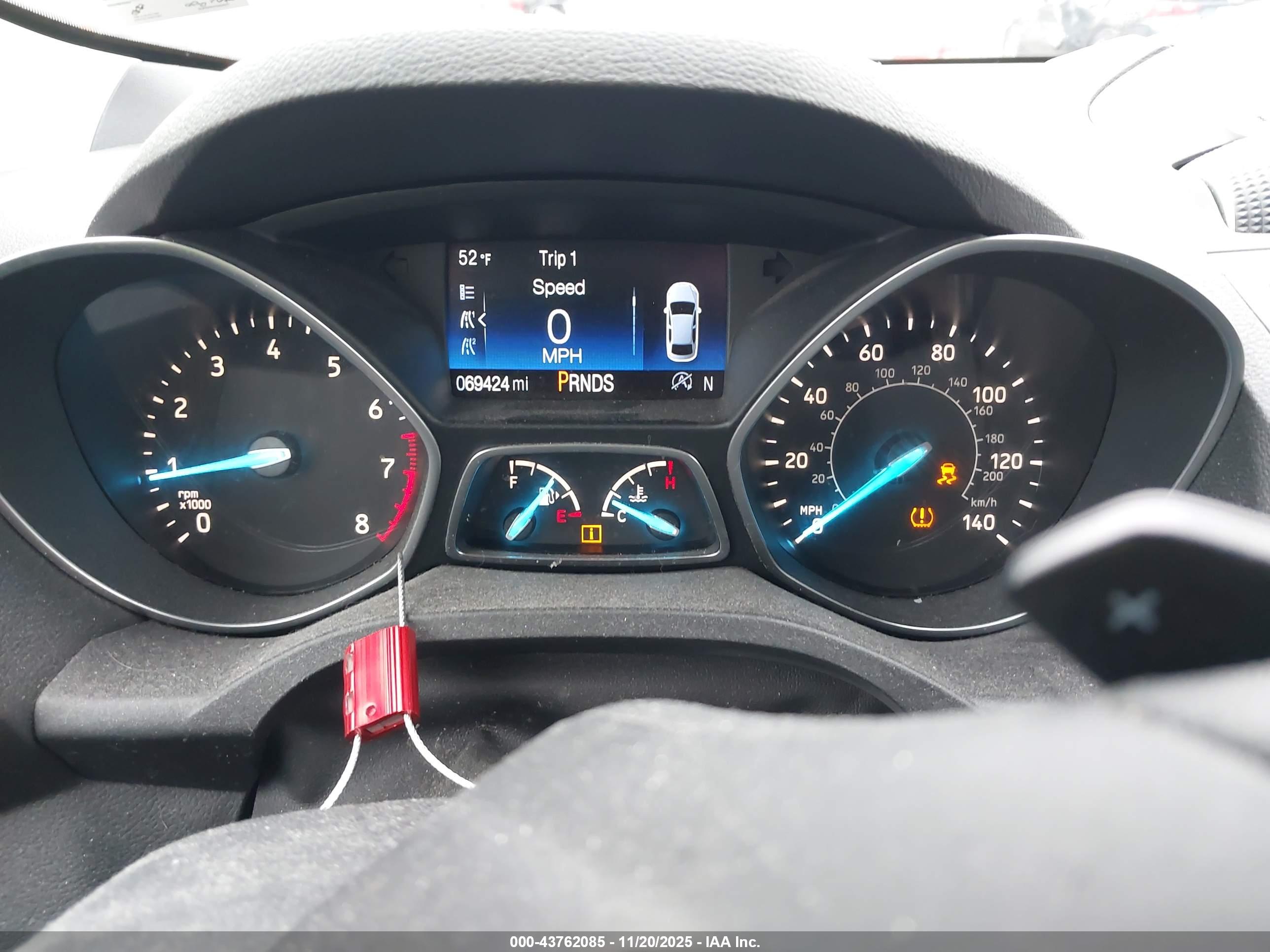 FORD ESCAPE image 7