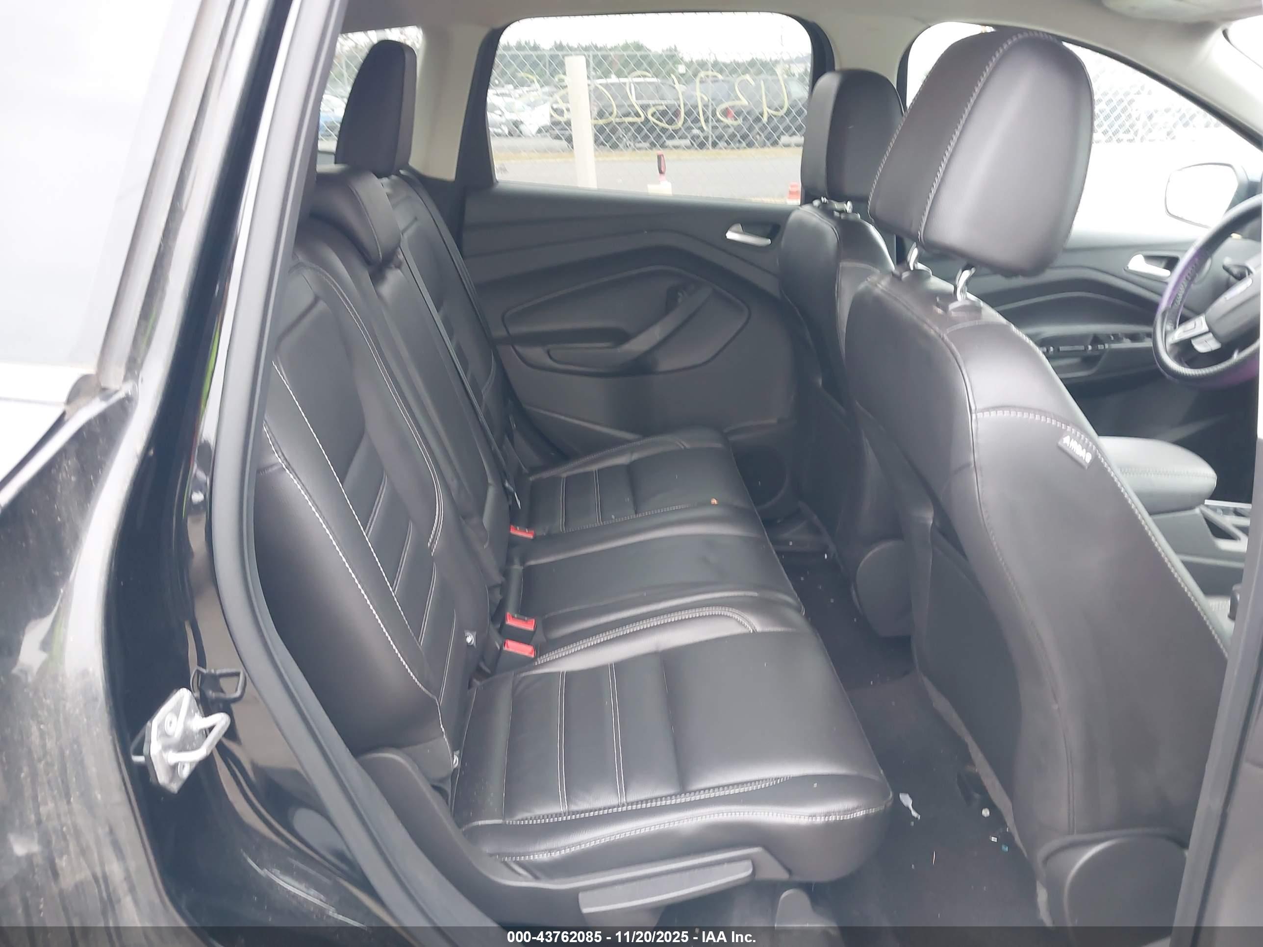 FORD ESCAPE image 8