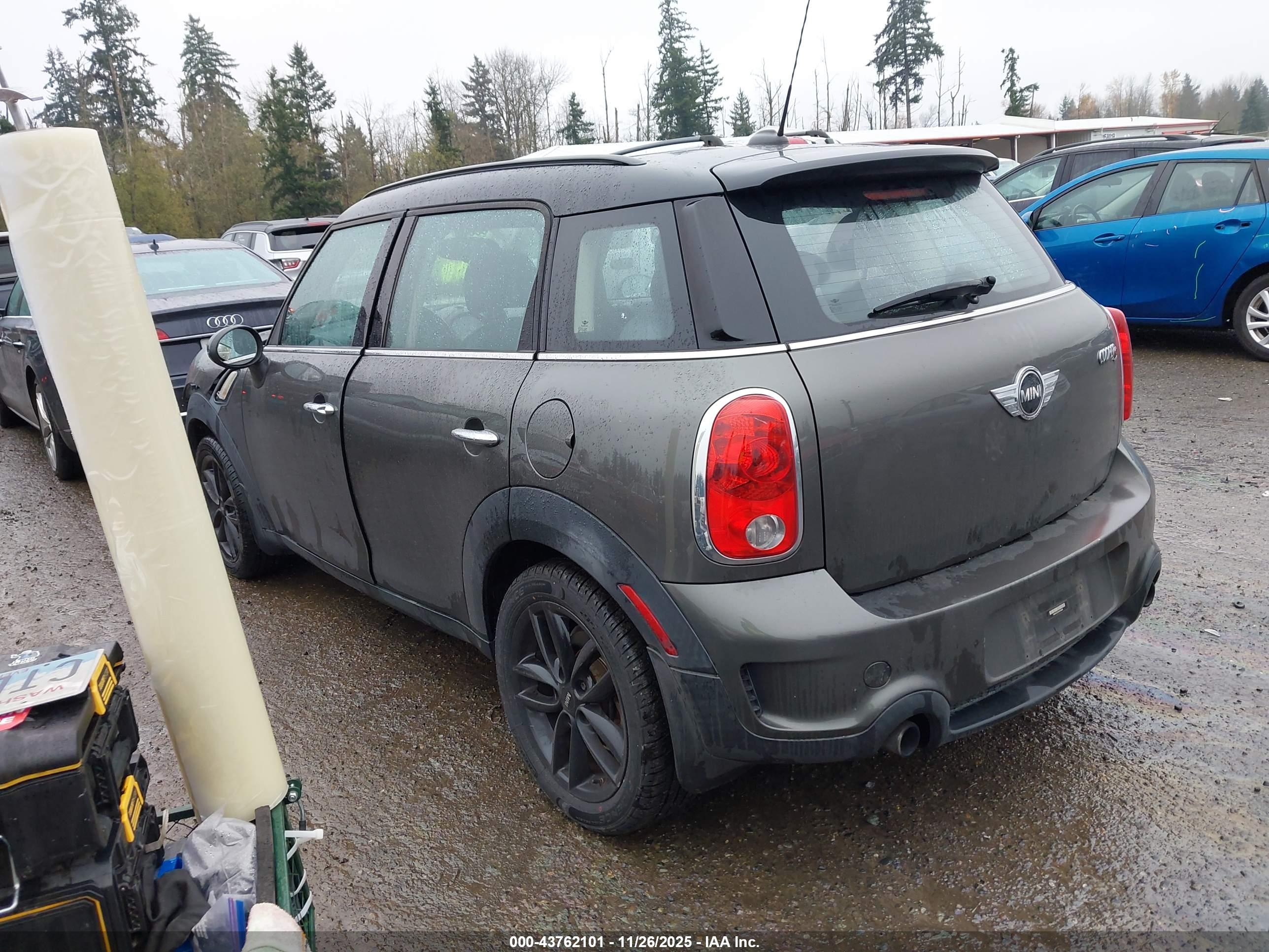 MINI COUNTRYMAN image 3