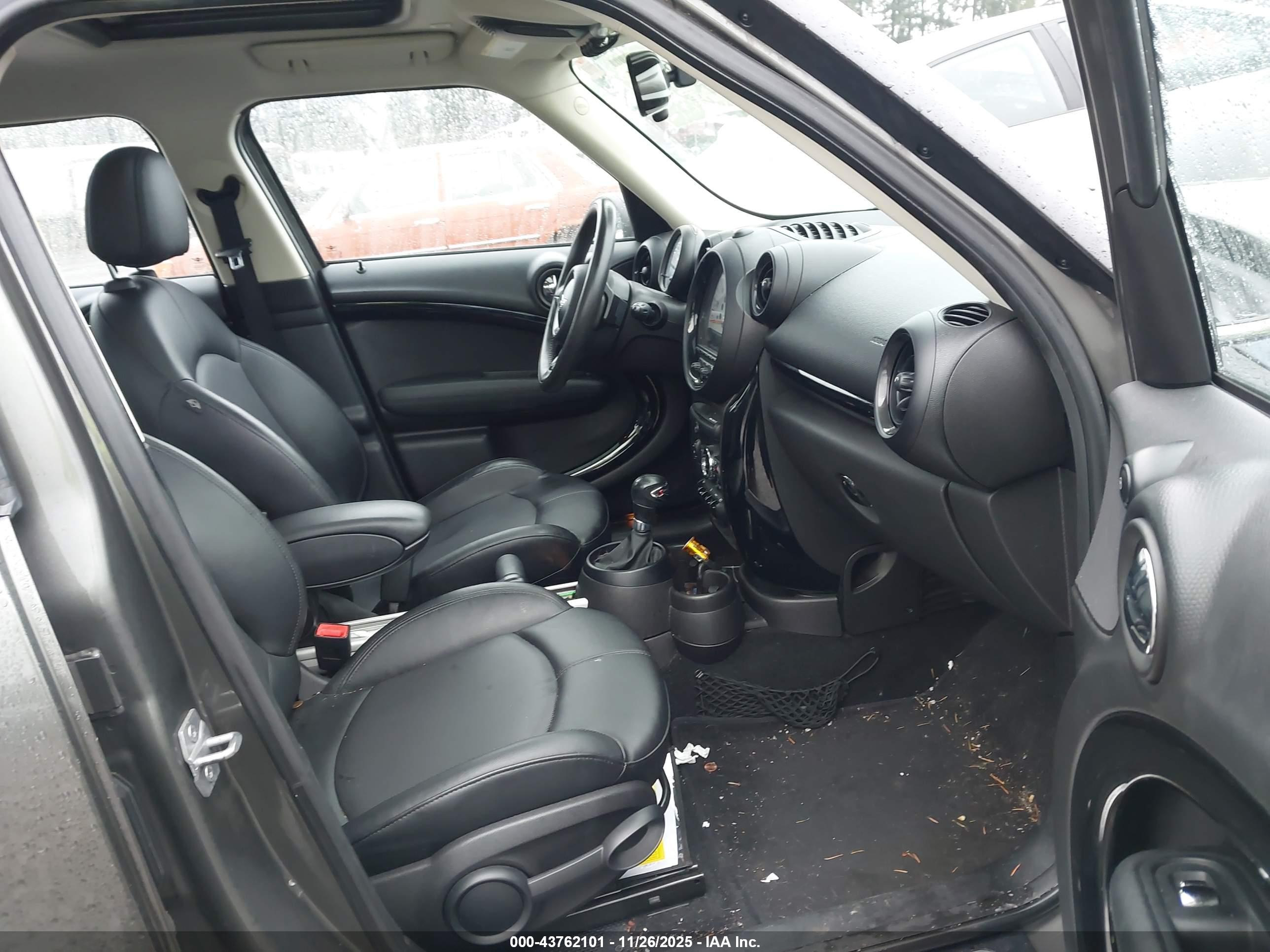 MINI COUNTRYMAN image 5