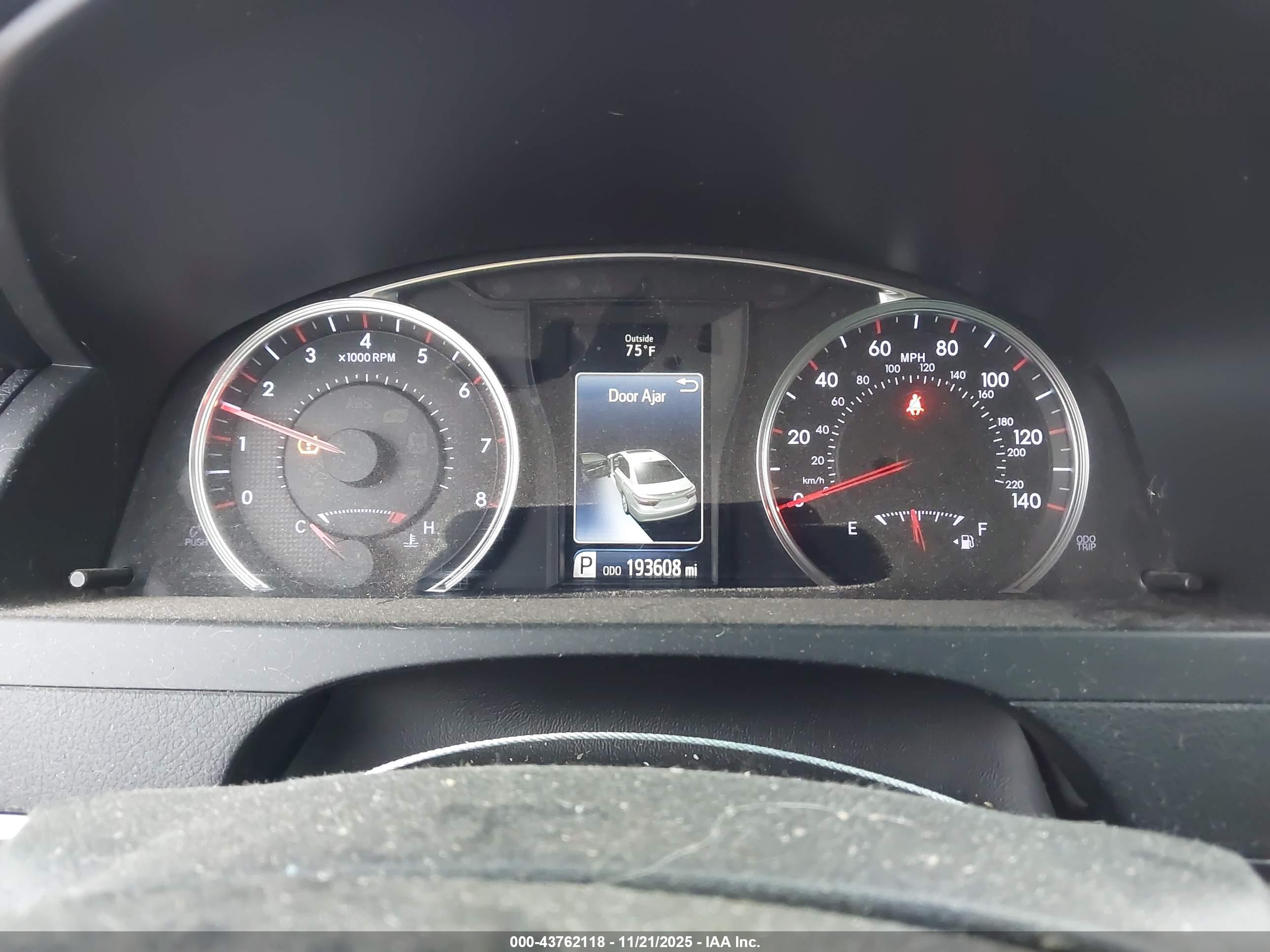 TOYOTA CAMRY image 7