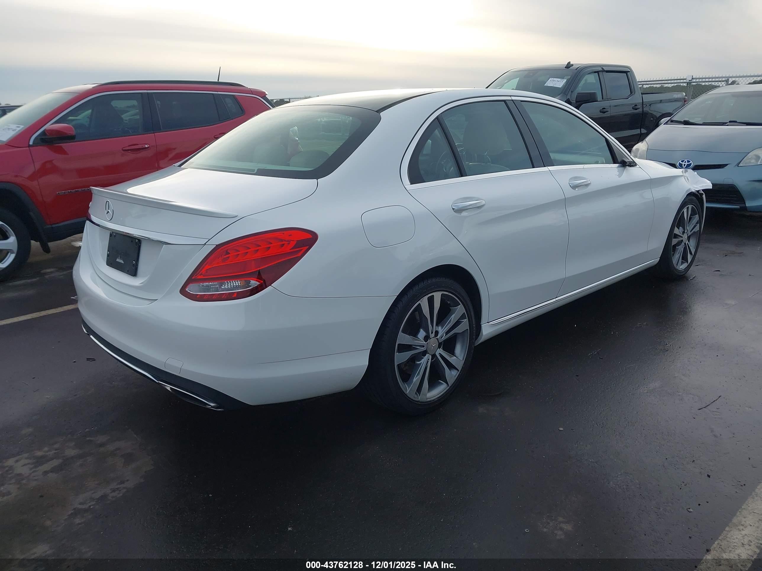 MERCEDES-BENZ C image 4