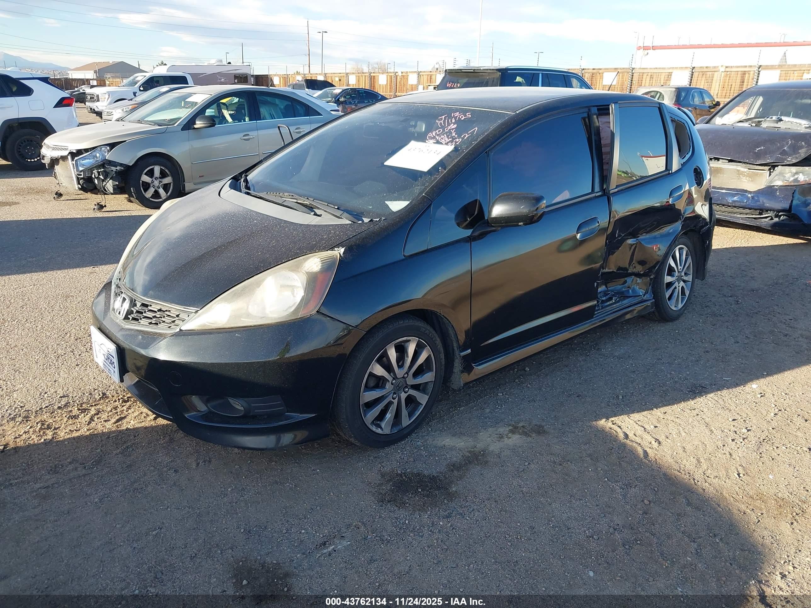 HONDA FIT image 2