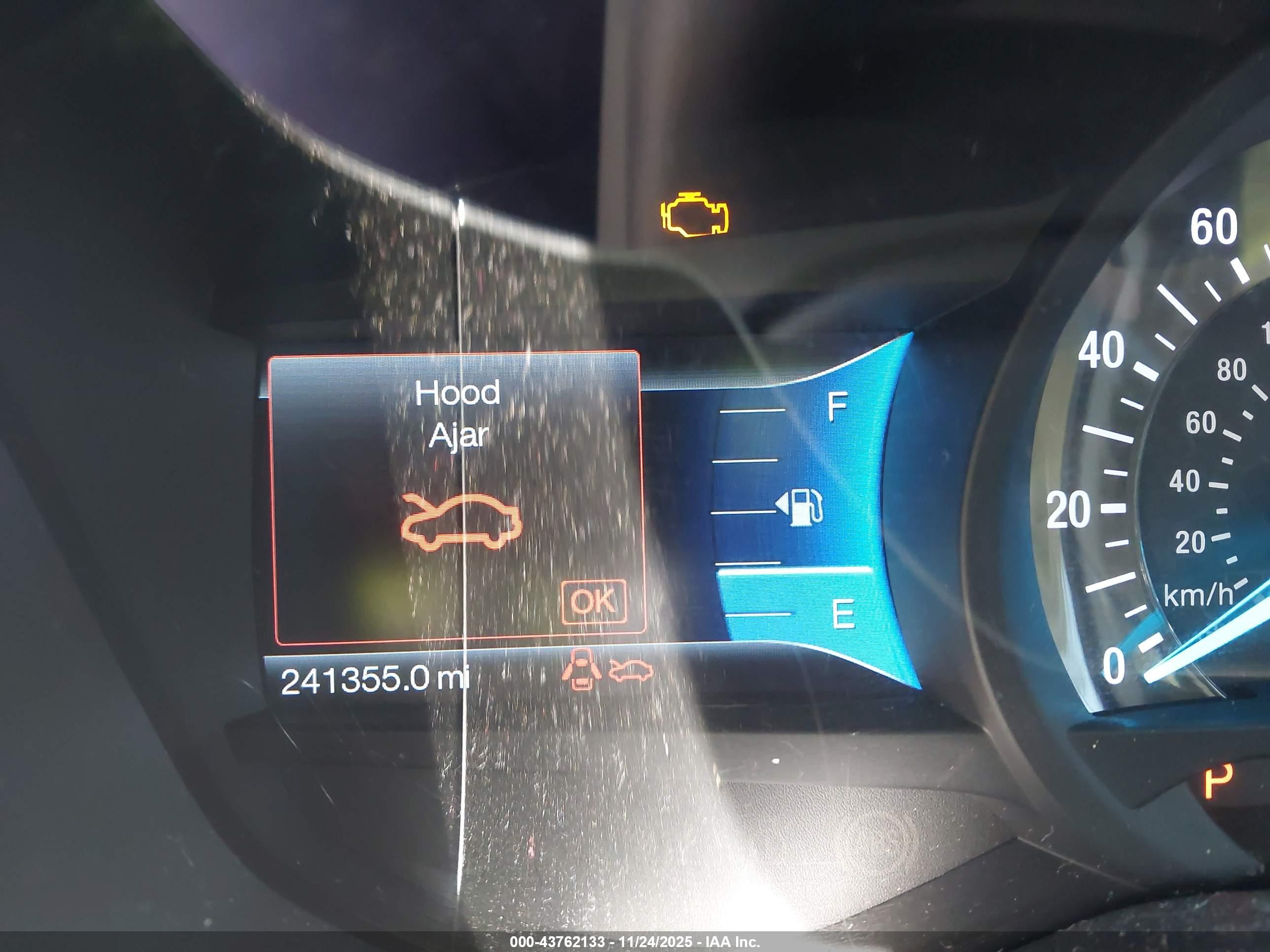 FORD FUSION image 7