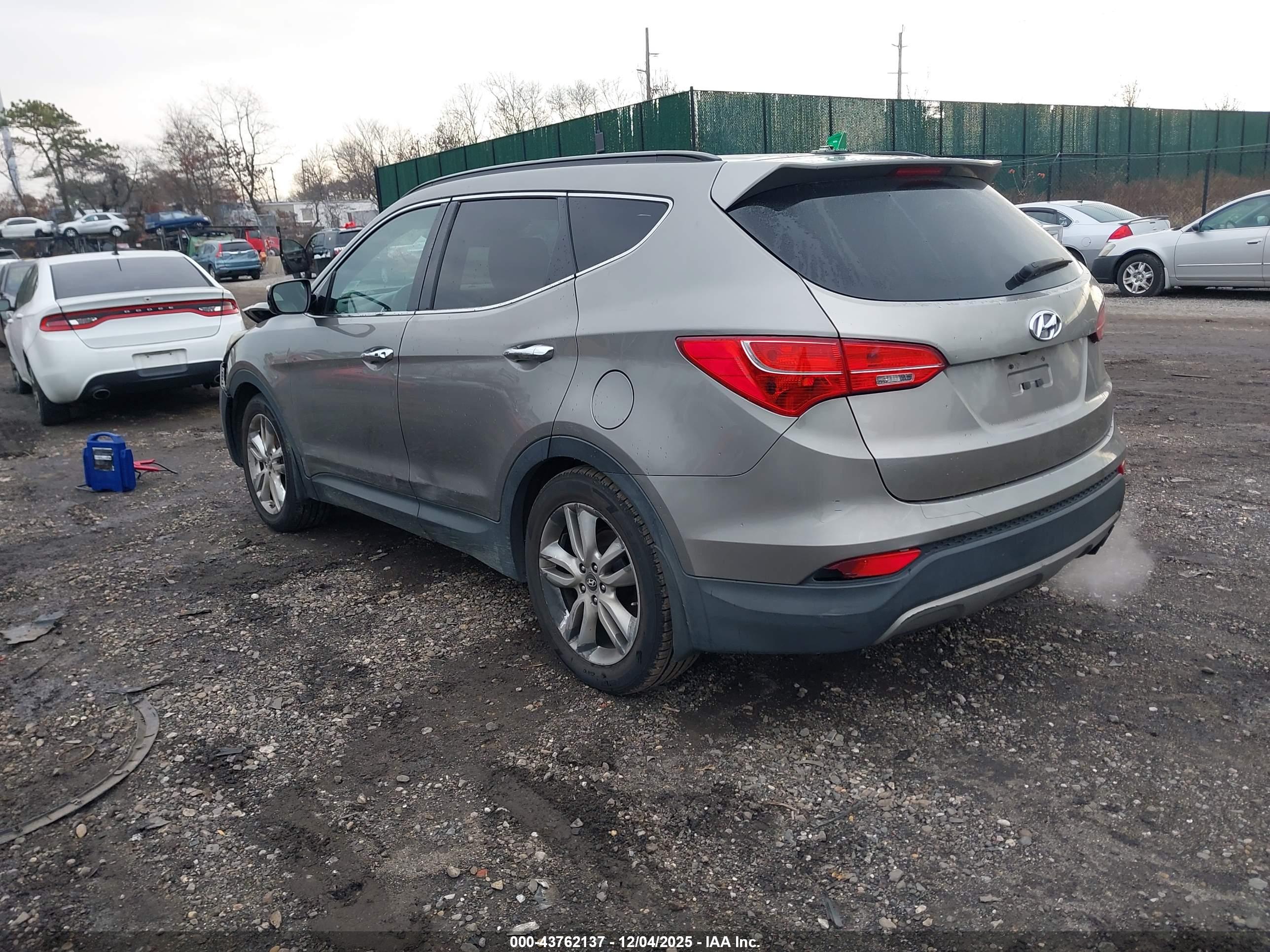 HYUNDAI SANTA image 3