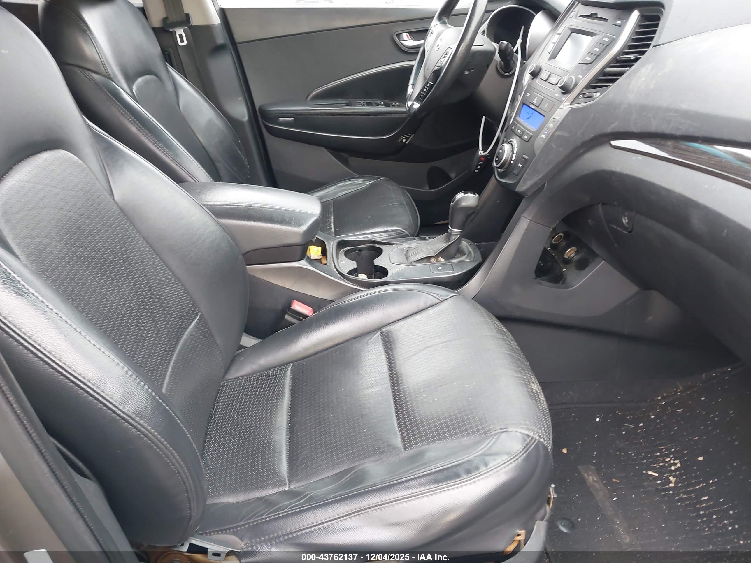 HYUNDAI SANTA image 5