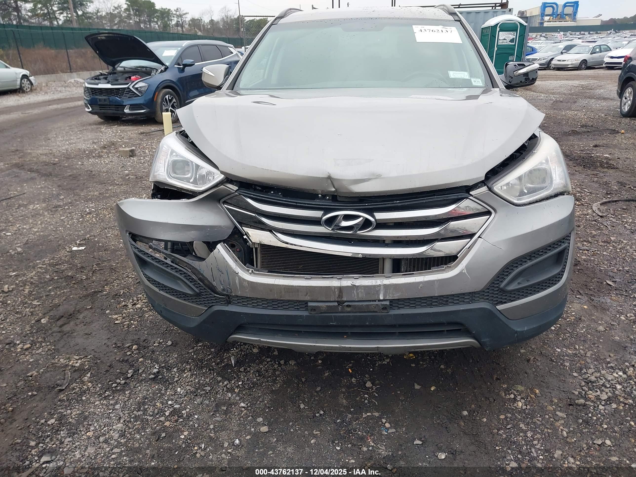 HYUNDAI SANTA image 6