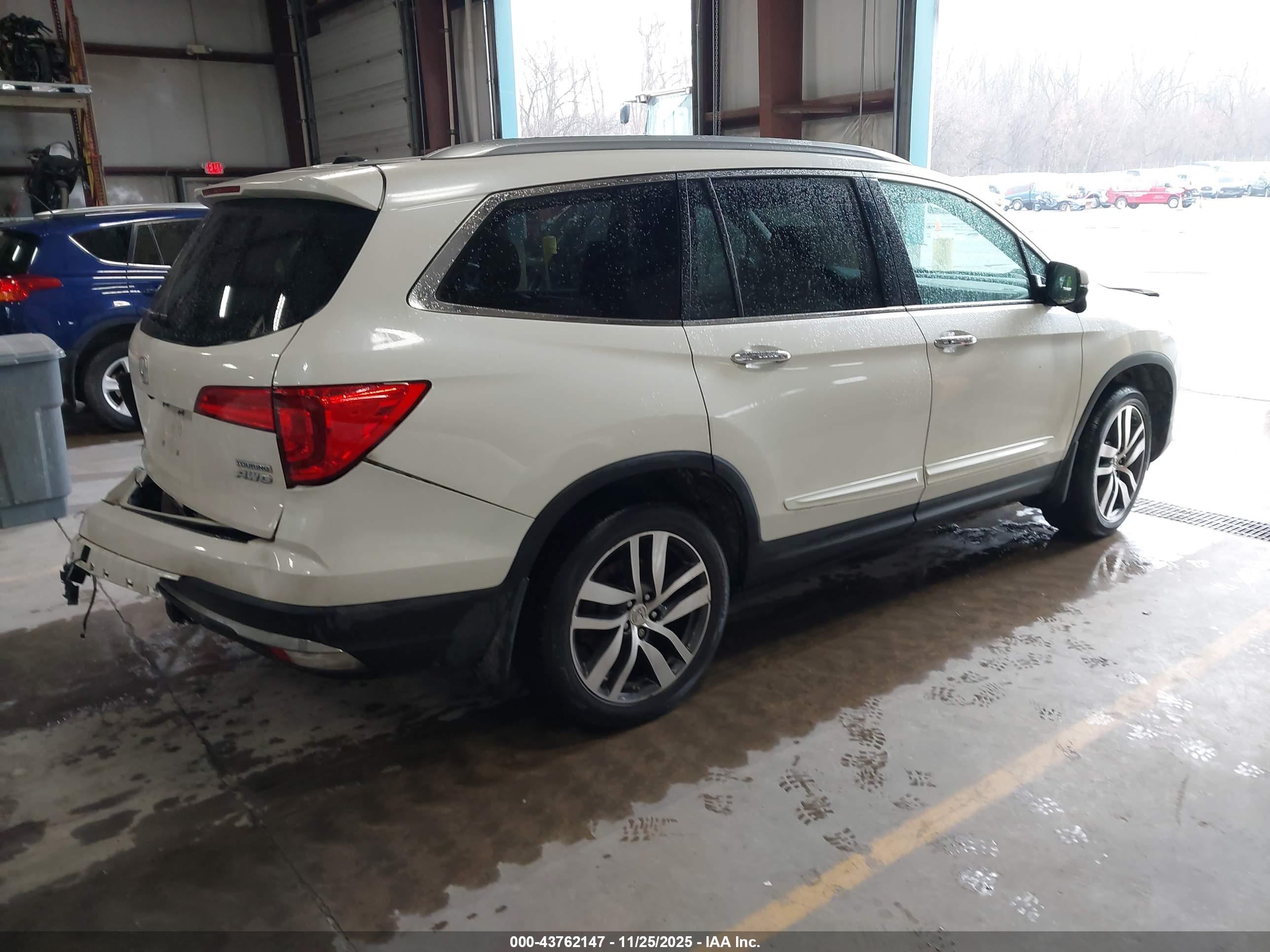 HONDA PILOT image 4