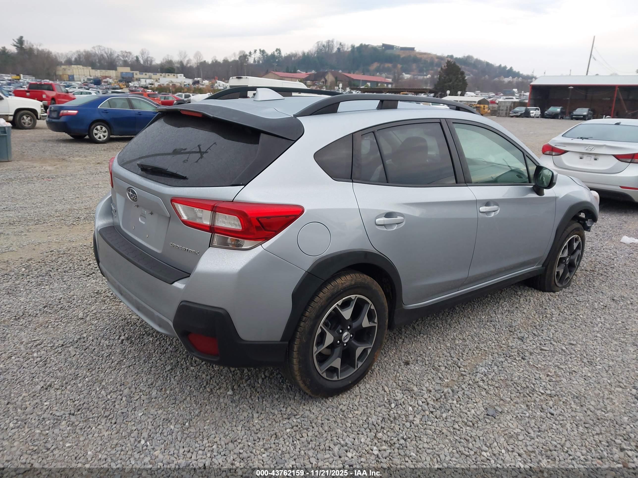 SUBARU CROSSTREK image 4