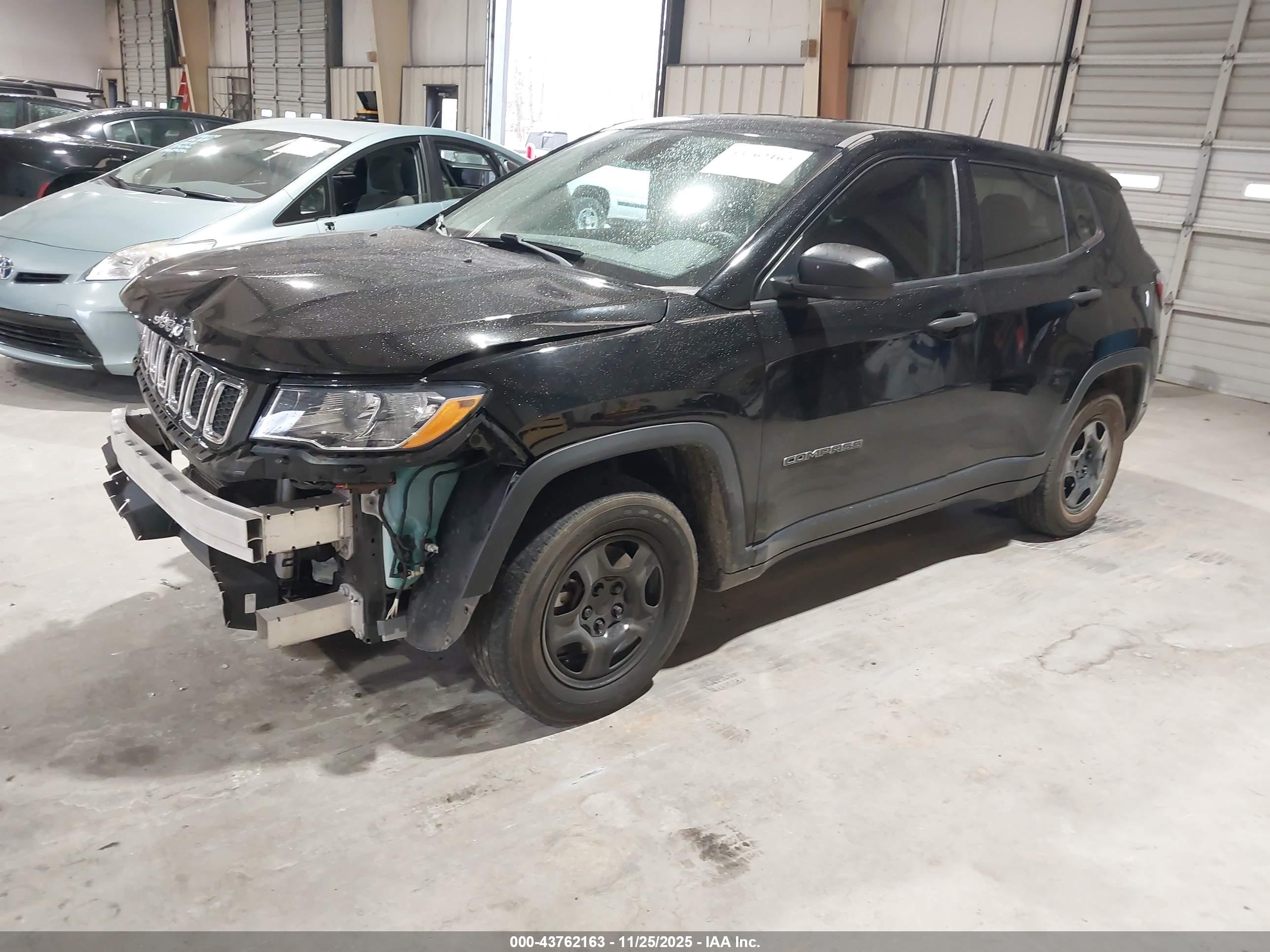 JEEP COMPASS image 2