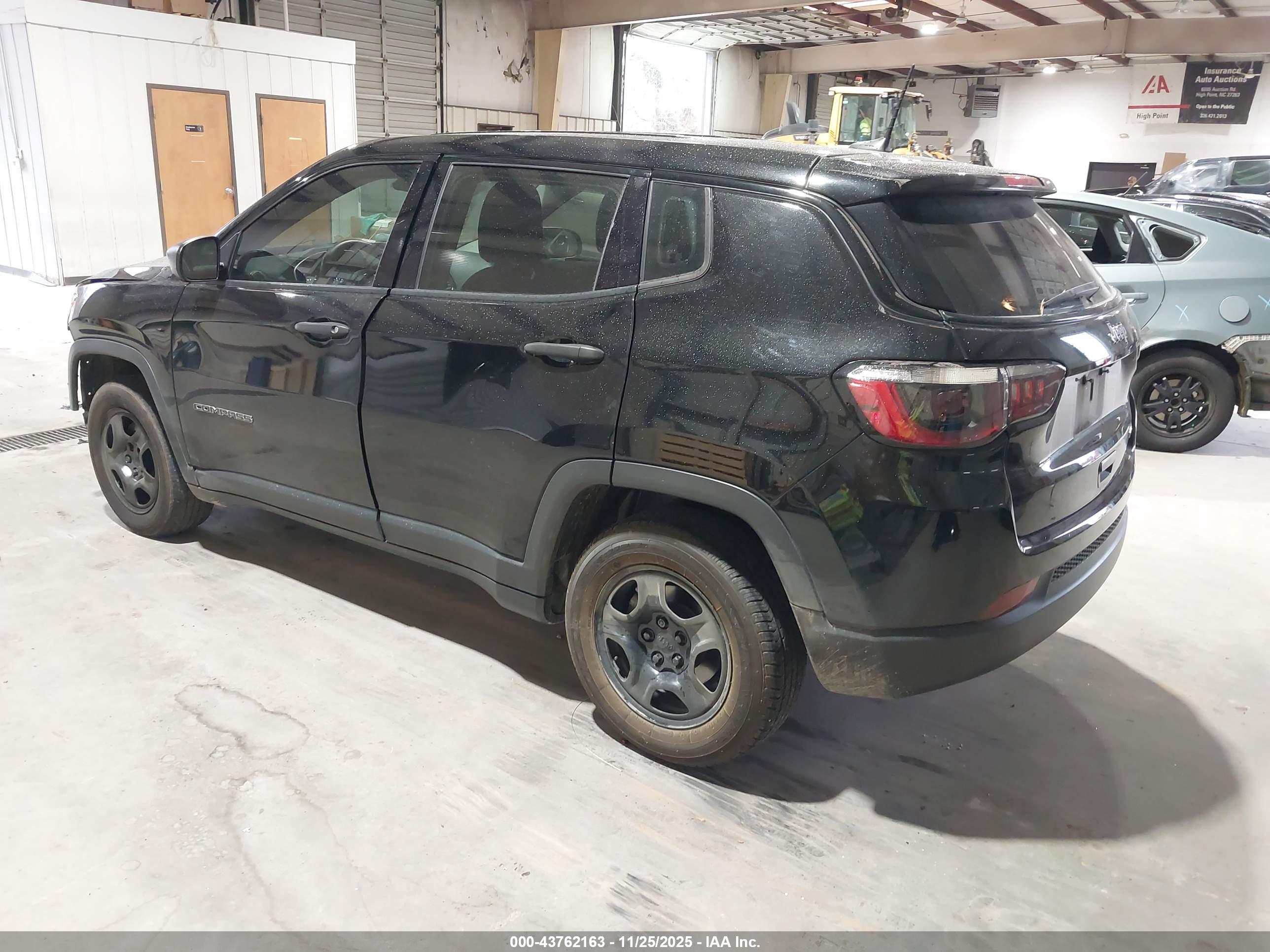 JEEP COMPASS image 3