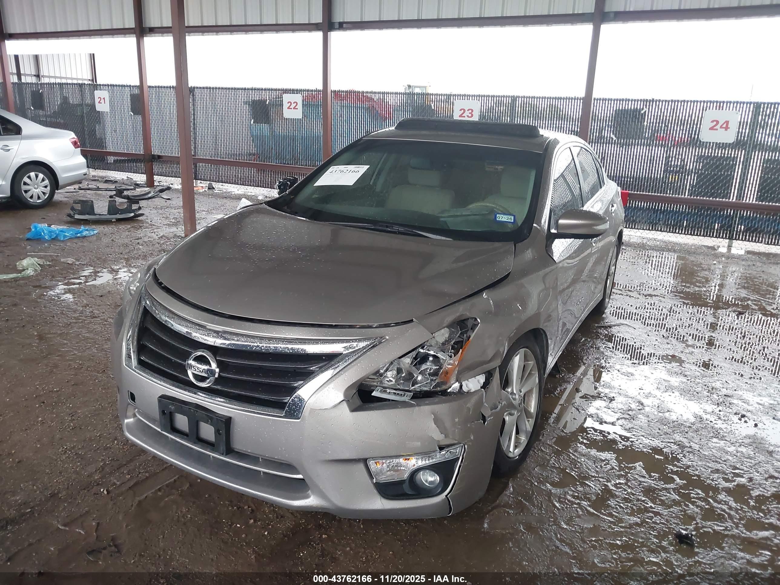 NISSAN ALTIMA image 2