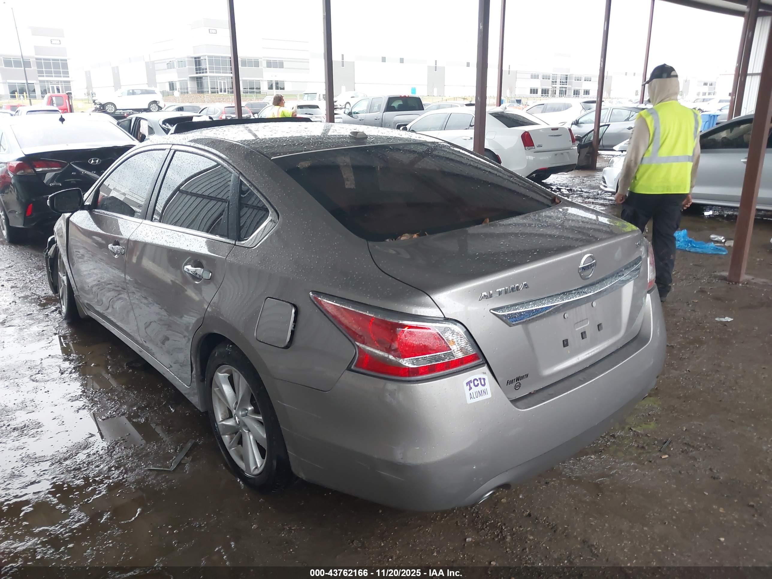 NISSAN ALTIMA image 3