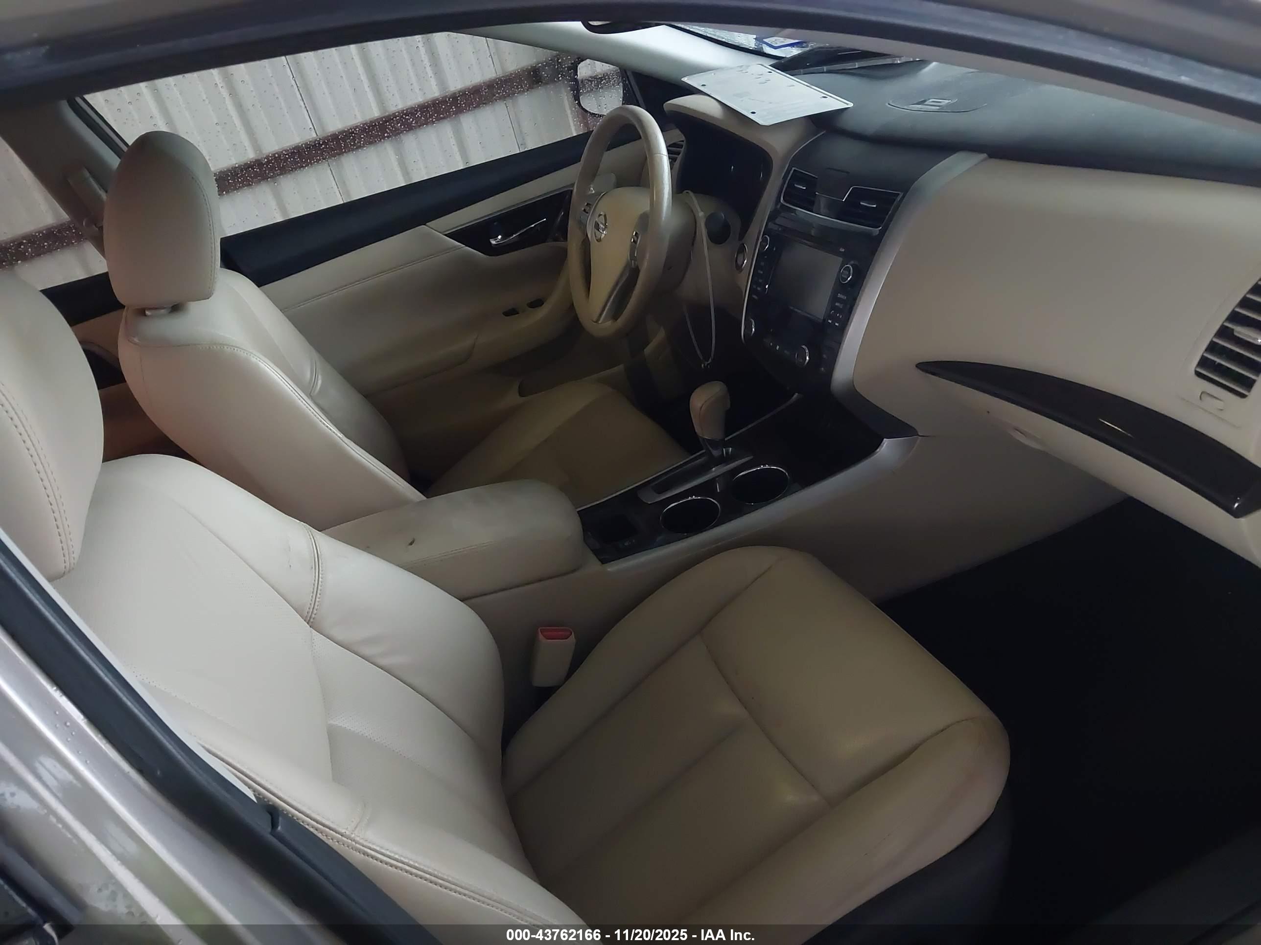 NISSAN ALTIMA image 5