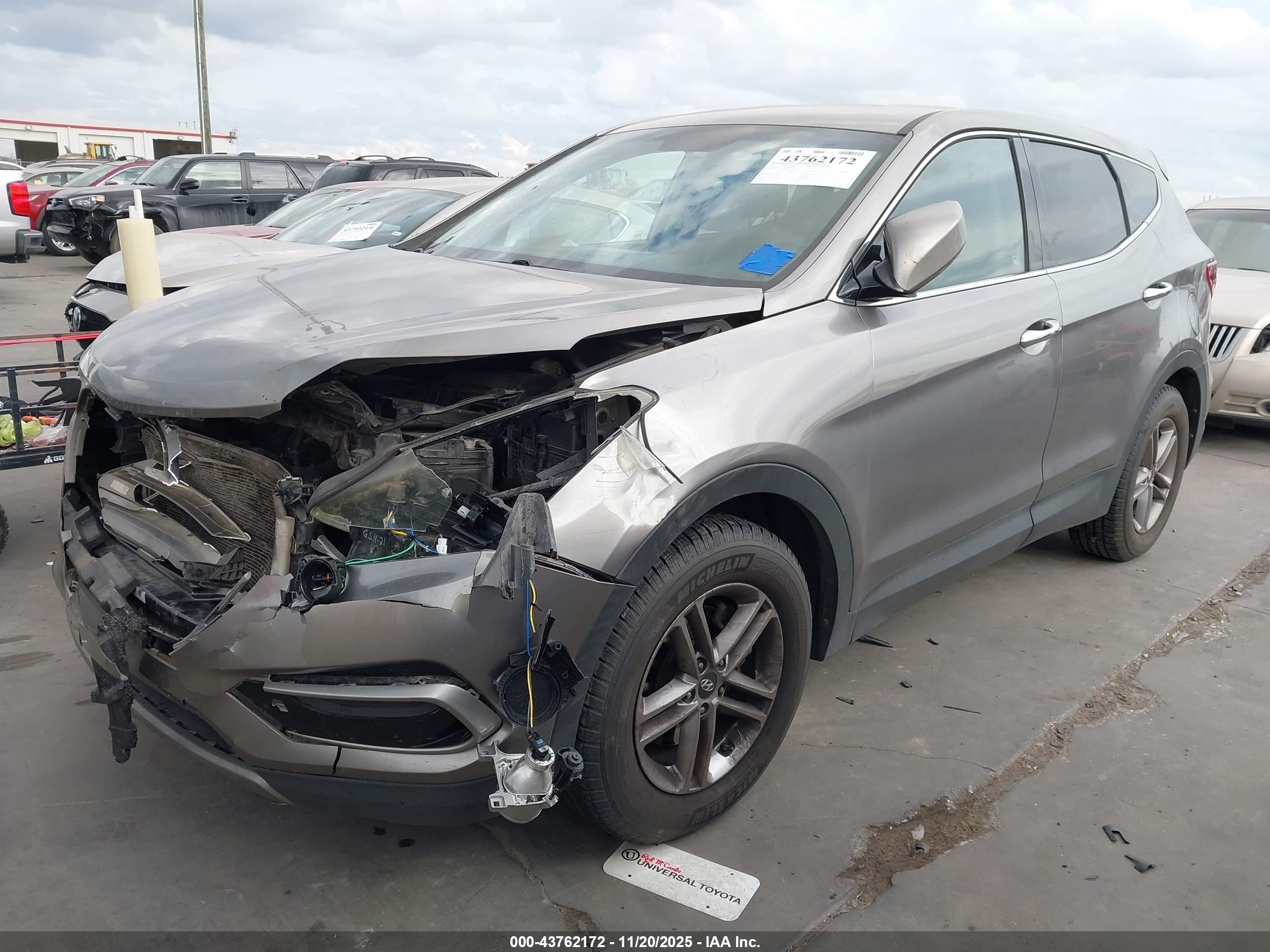 HYUNDAI SANTA image 2