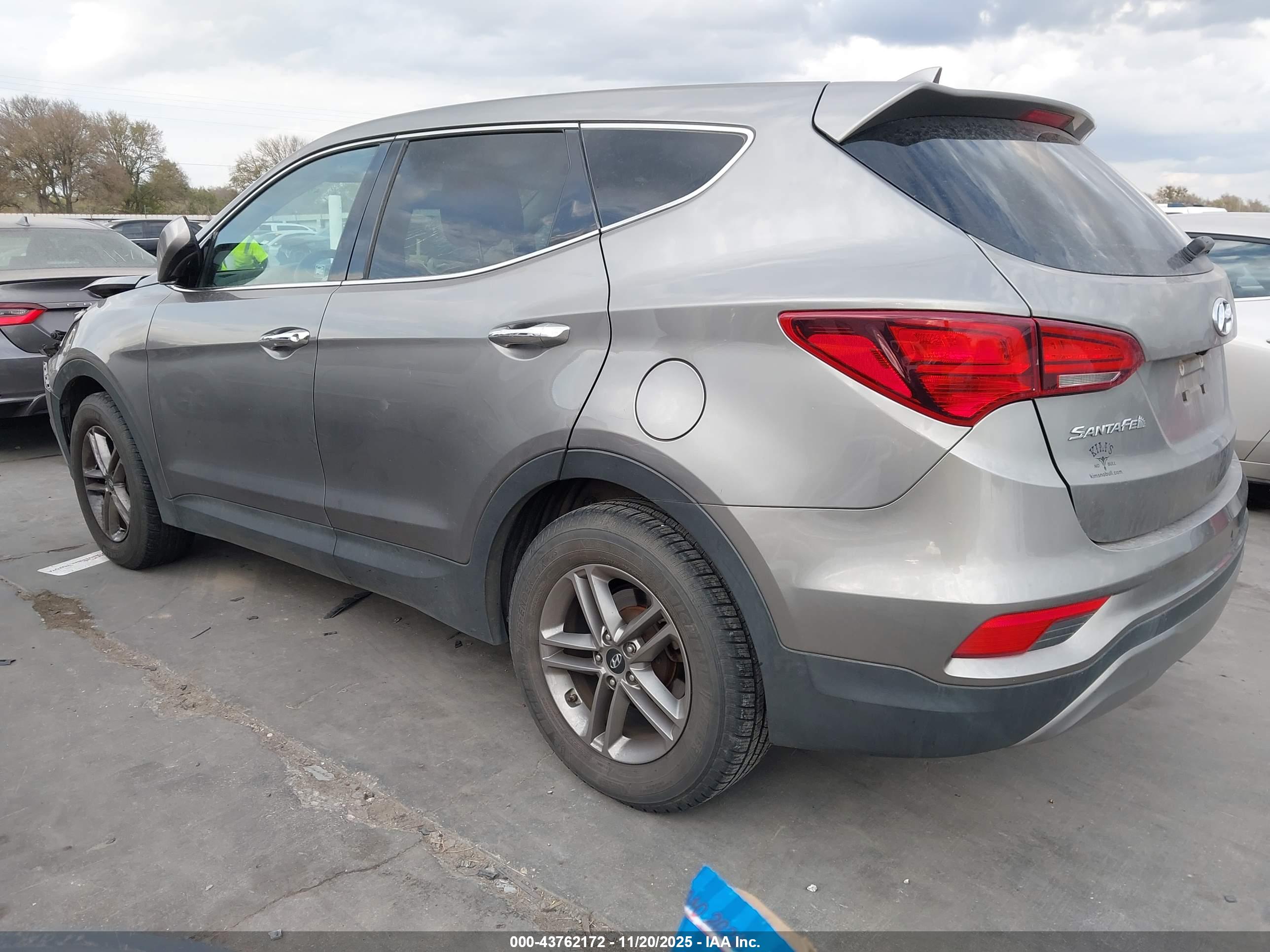 HYUNDAI SANTA image 3