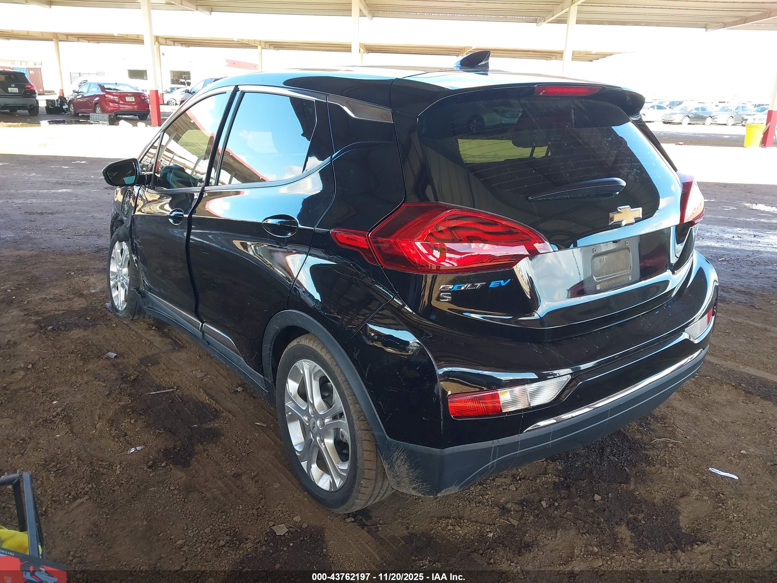 CHEVROLET BOLT image 3