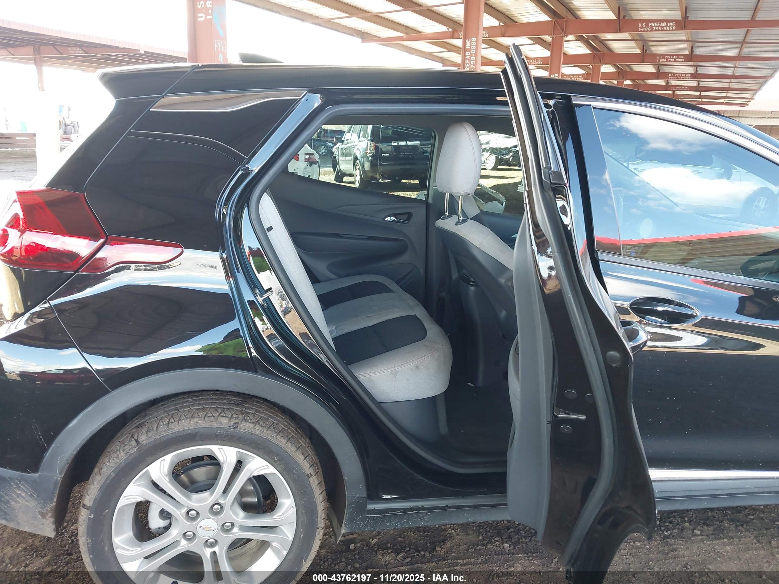 CHEVROLET BOLT image 8