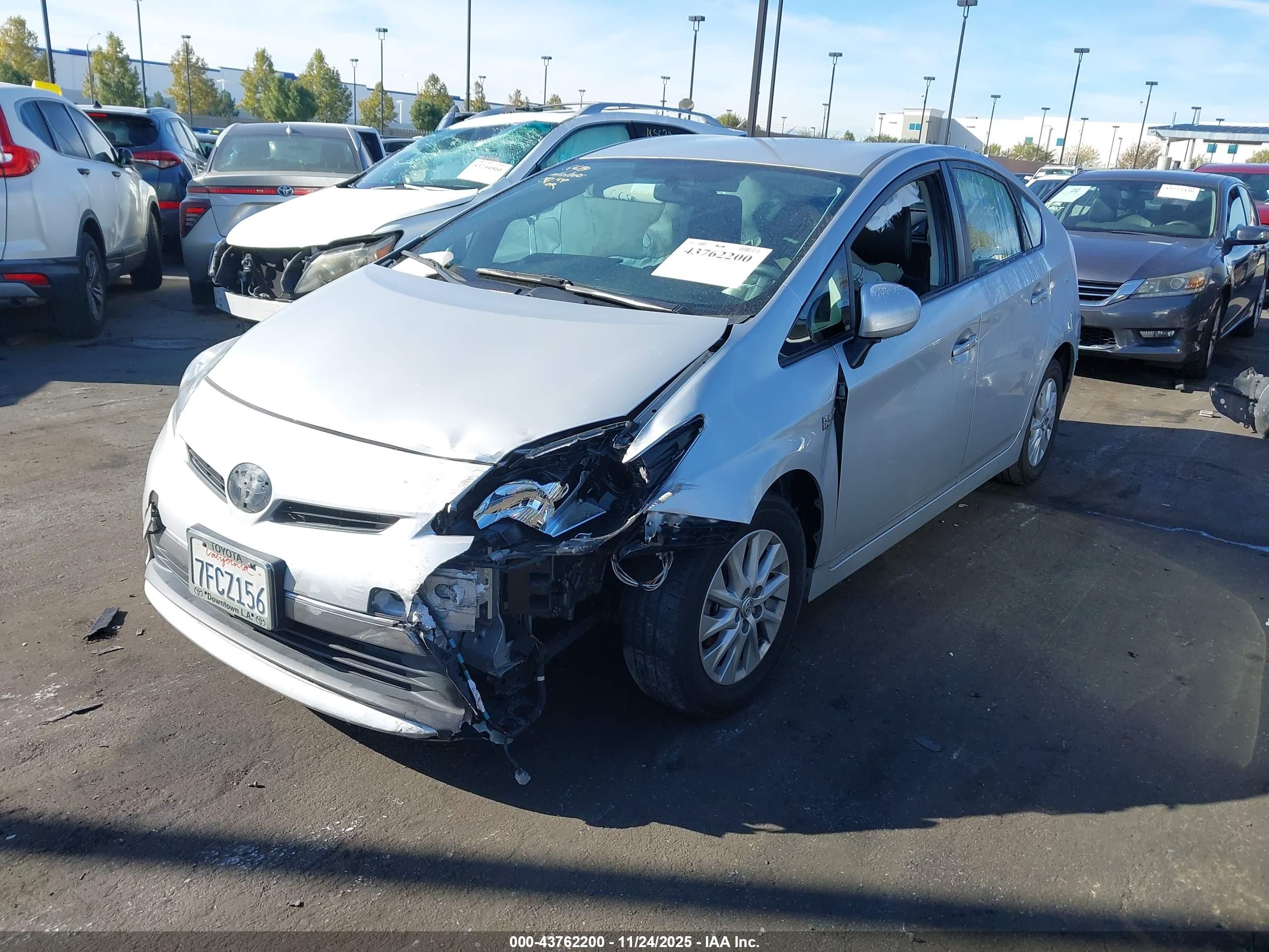 TOYOTA PRIUS image 2