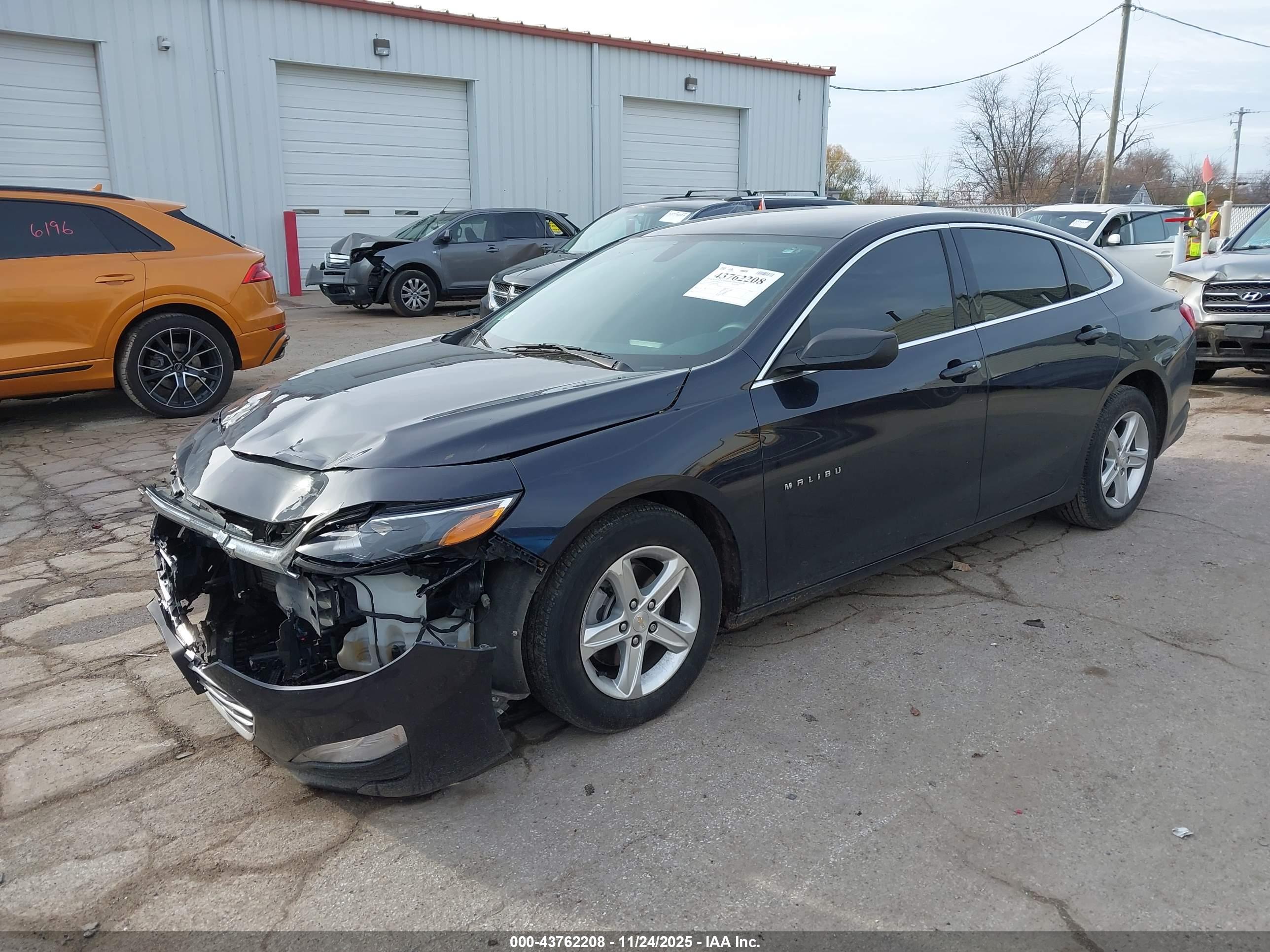 CHEVROLET MALIBU image 2